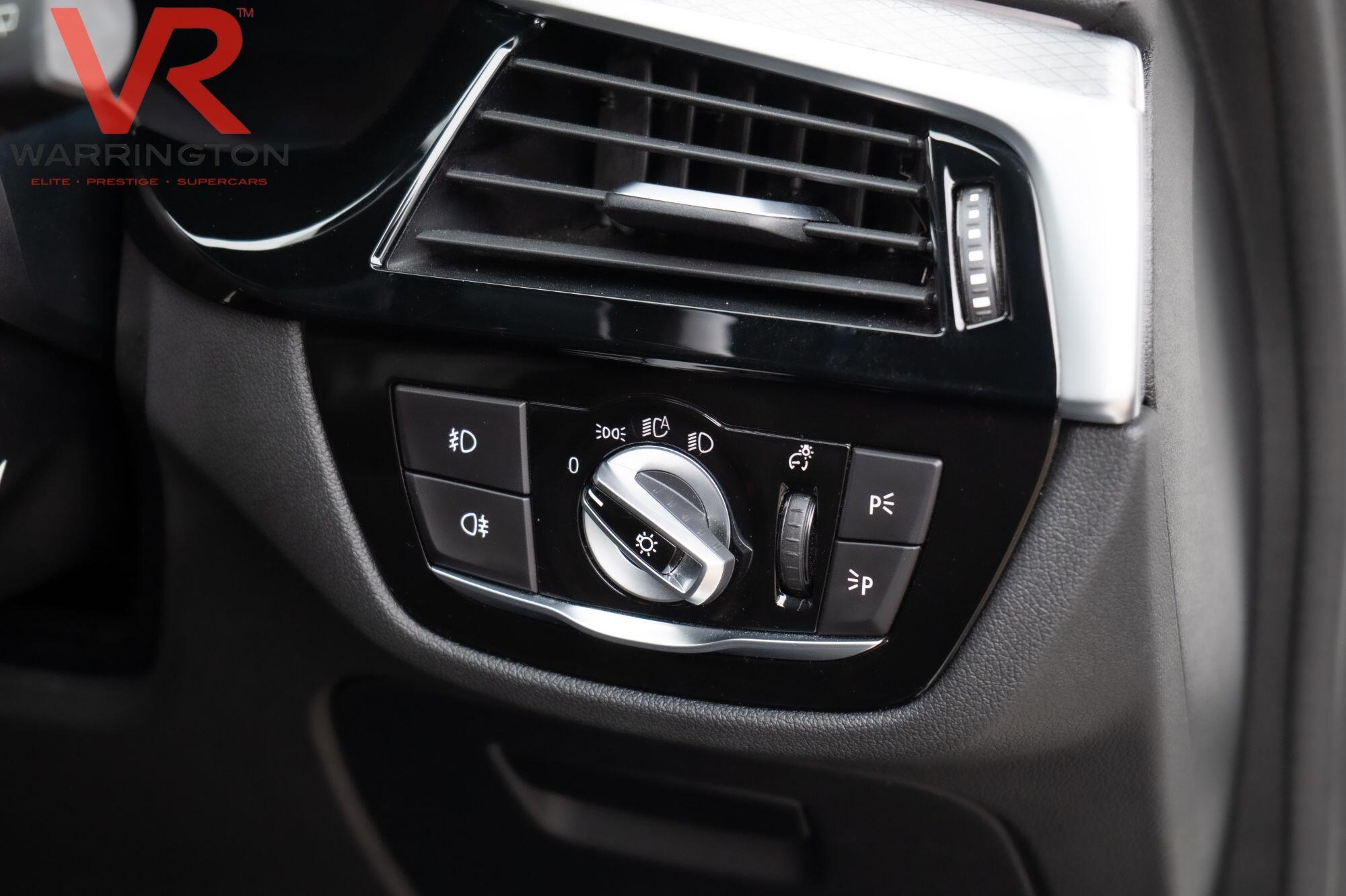BMW 5 Series view 13