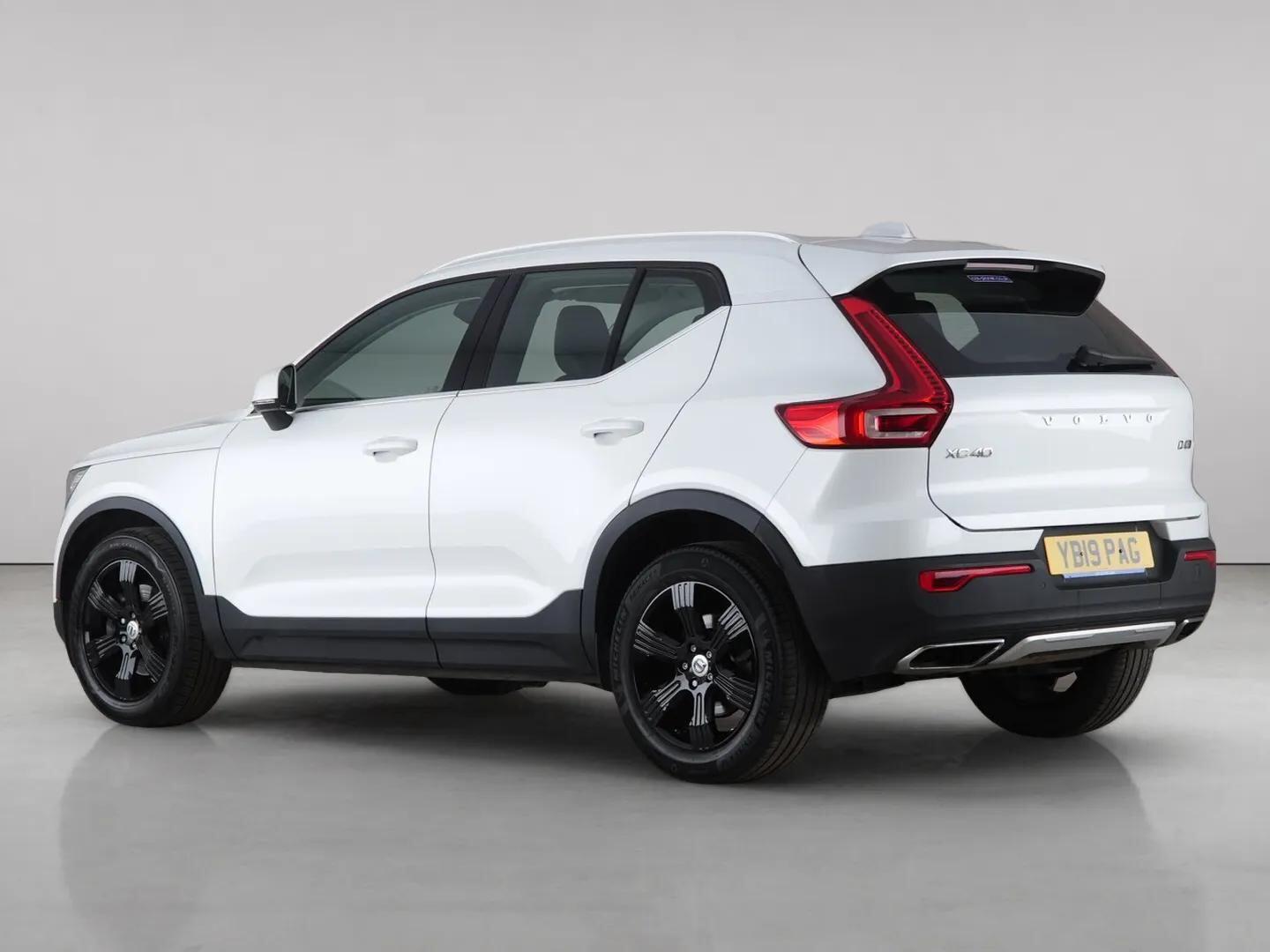 Volvo XC40 view 6