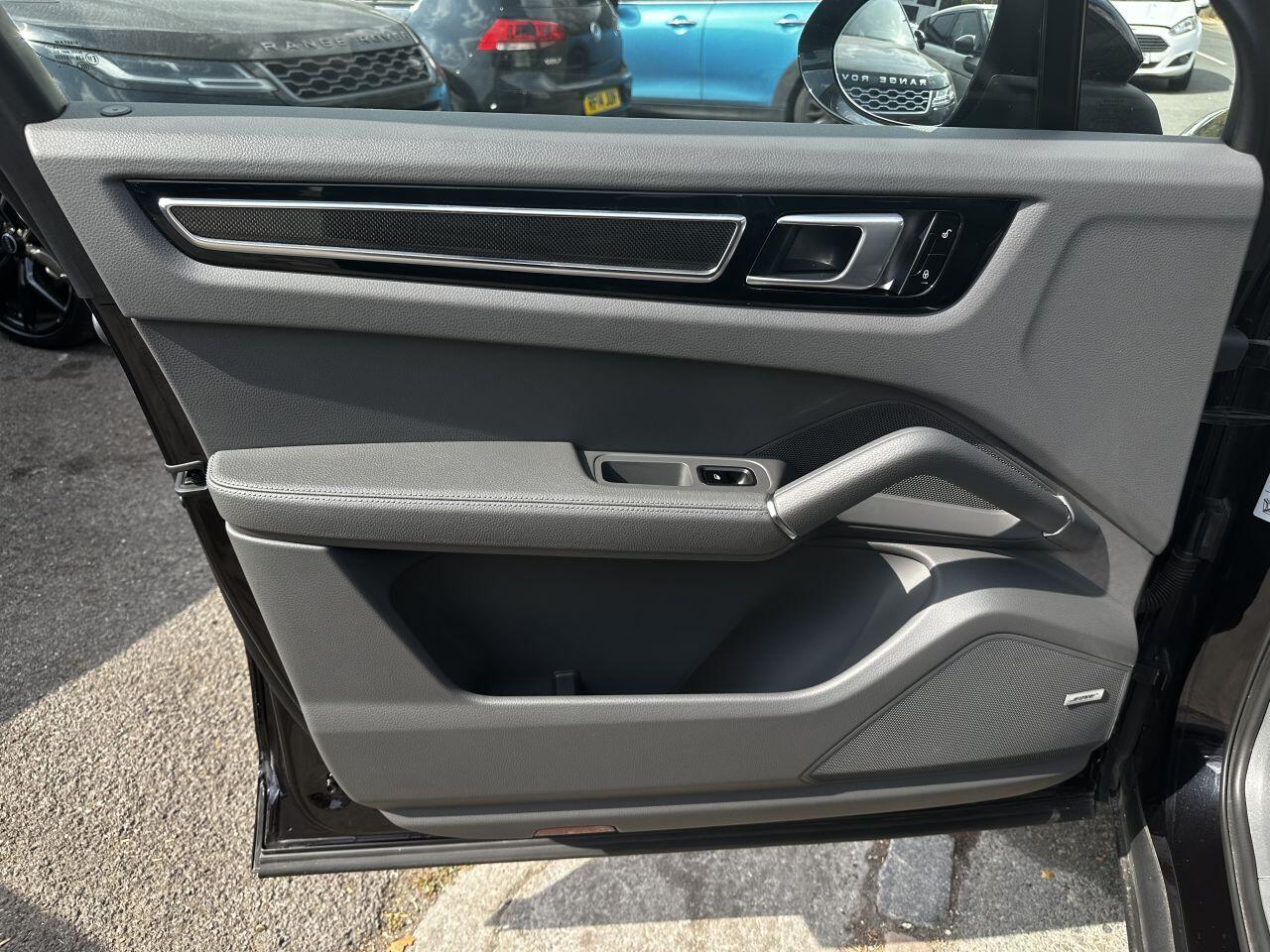Porsche Cayenne view 34
