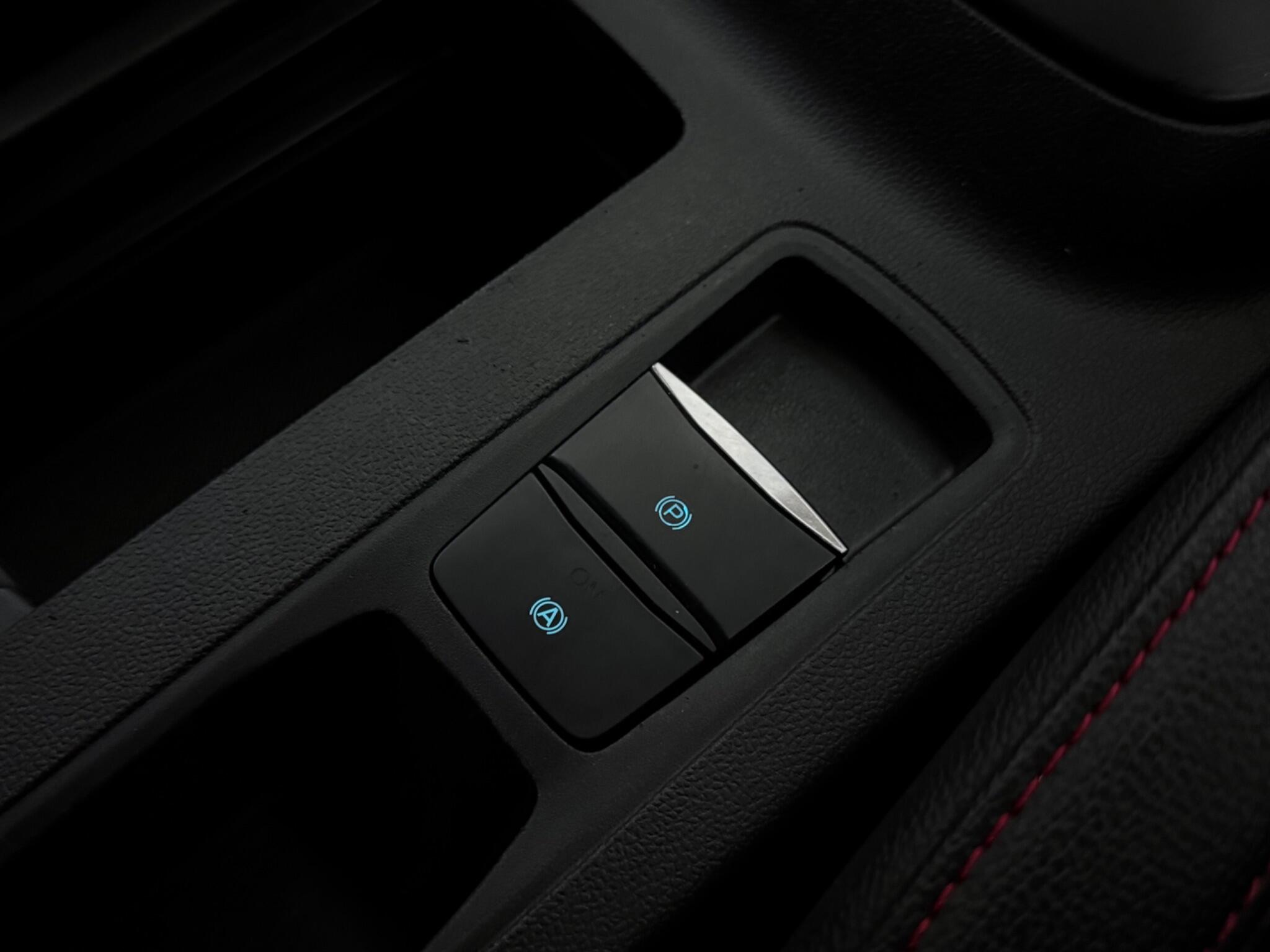 Ford Focus view 25