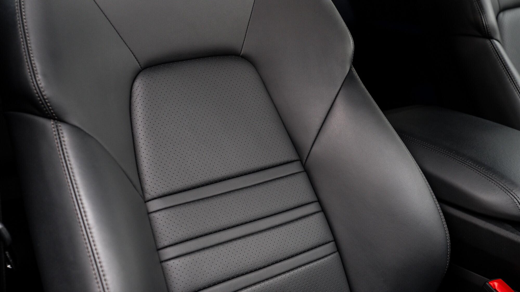 Porsche Cayenne view 39