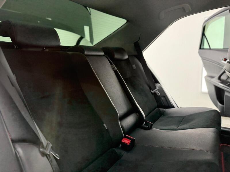 2013 Toyota Mark X image 30
