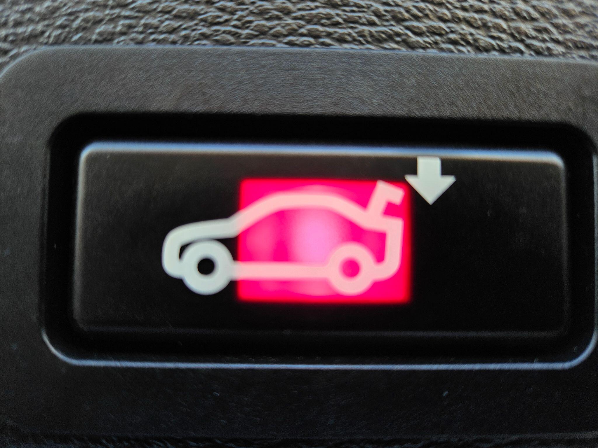 BMW X6 view 23