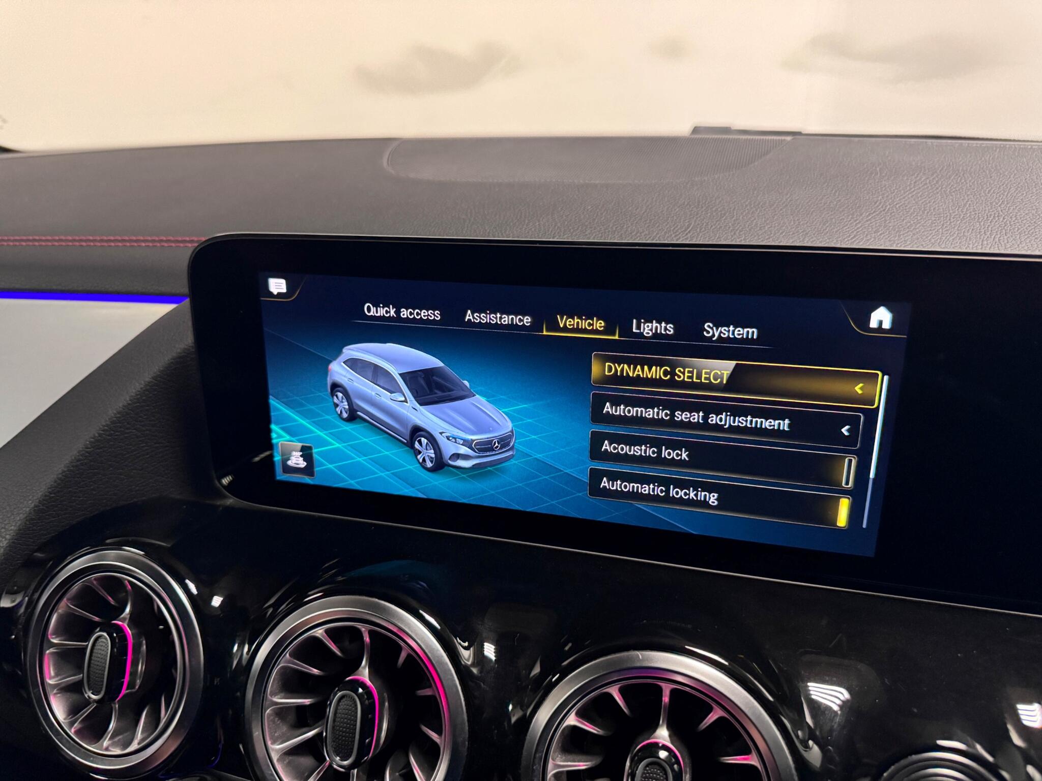 Mercedes-Benz Eqa view 53