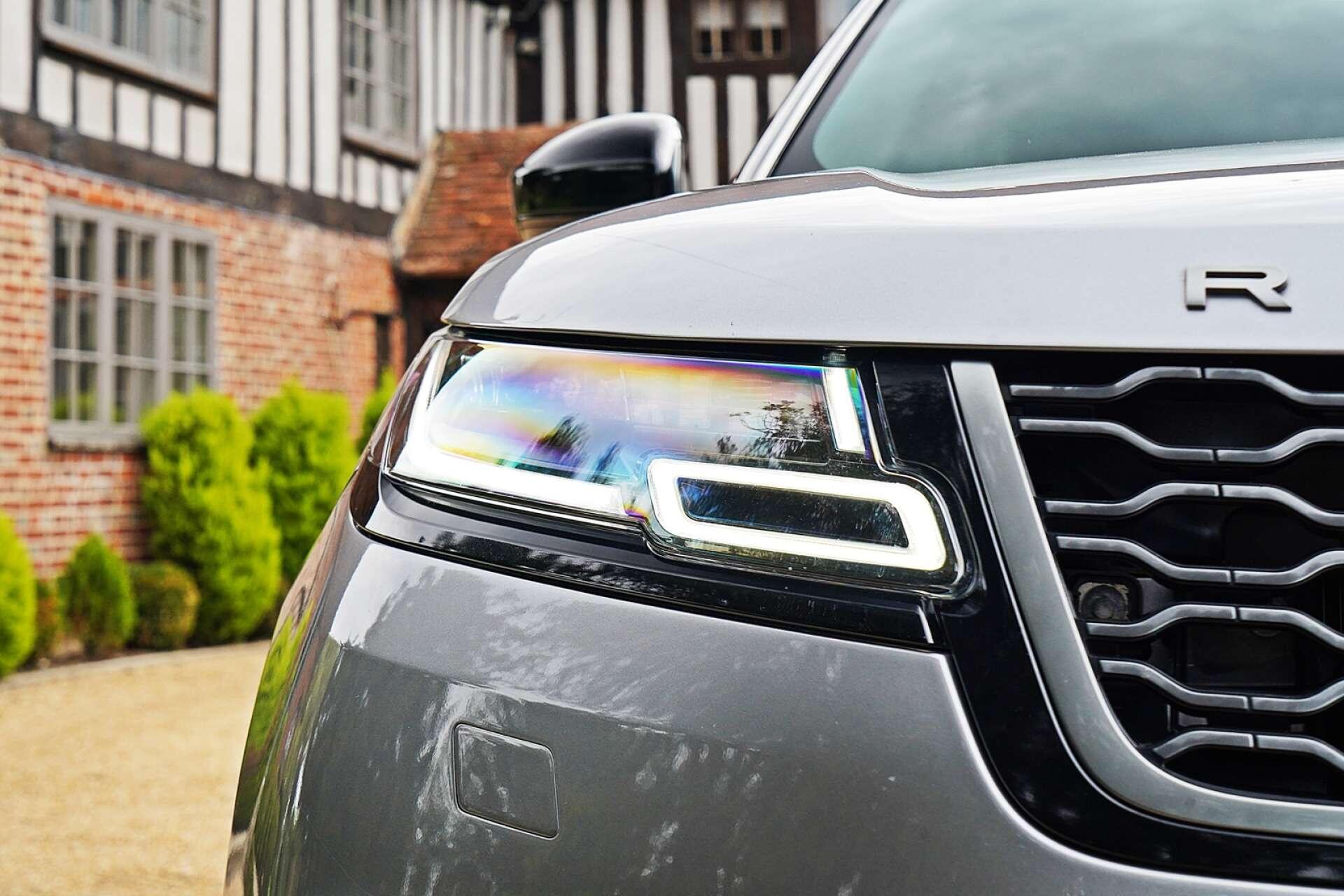 Land Rover Range Rover Velar view 11