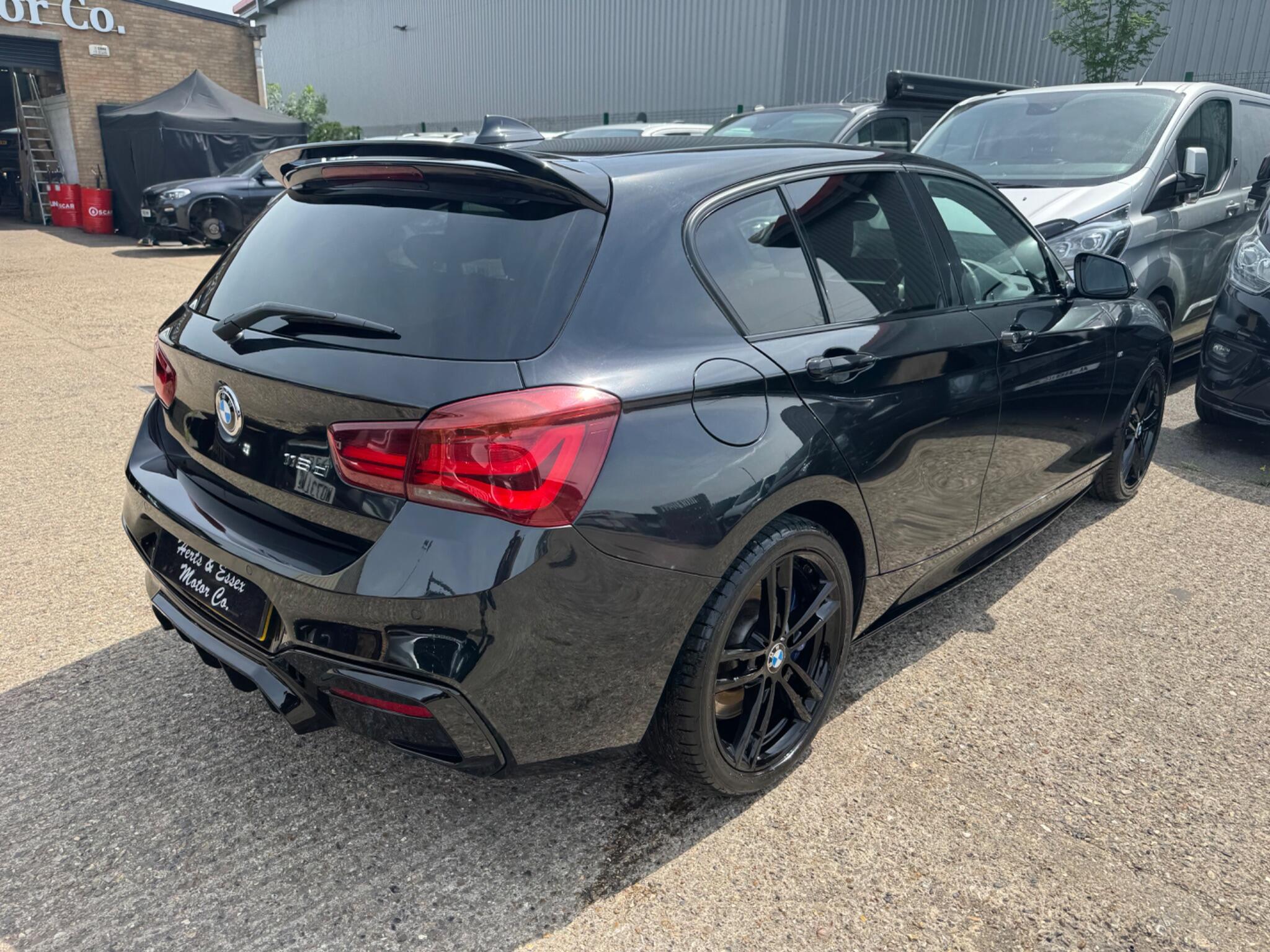 BMW 1 Series view 14