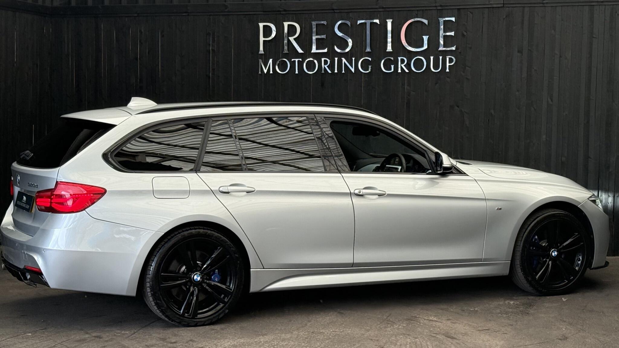 BMW 3 Series view 15