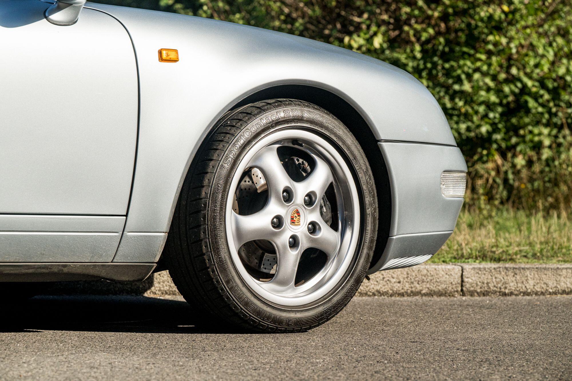 Porsche 911 view 28