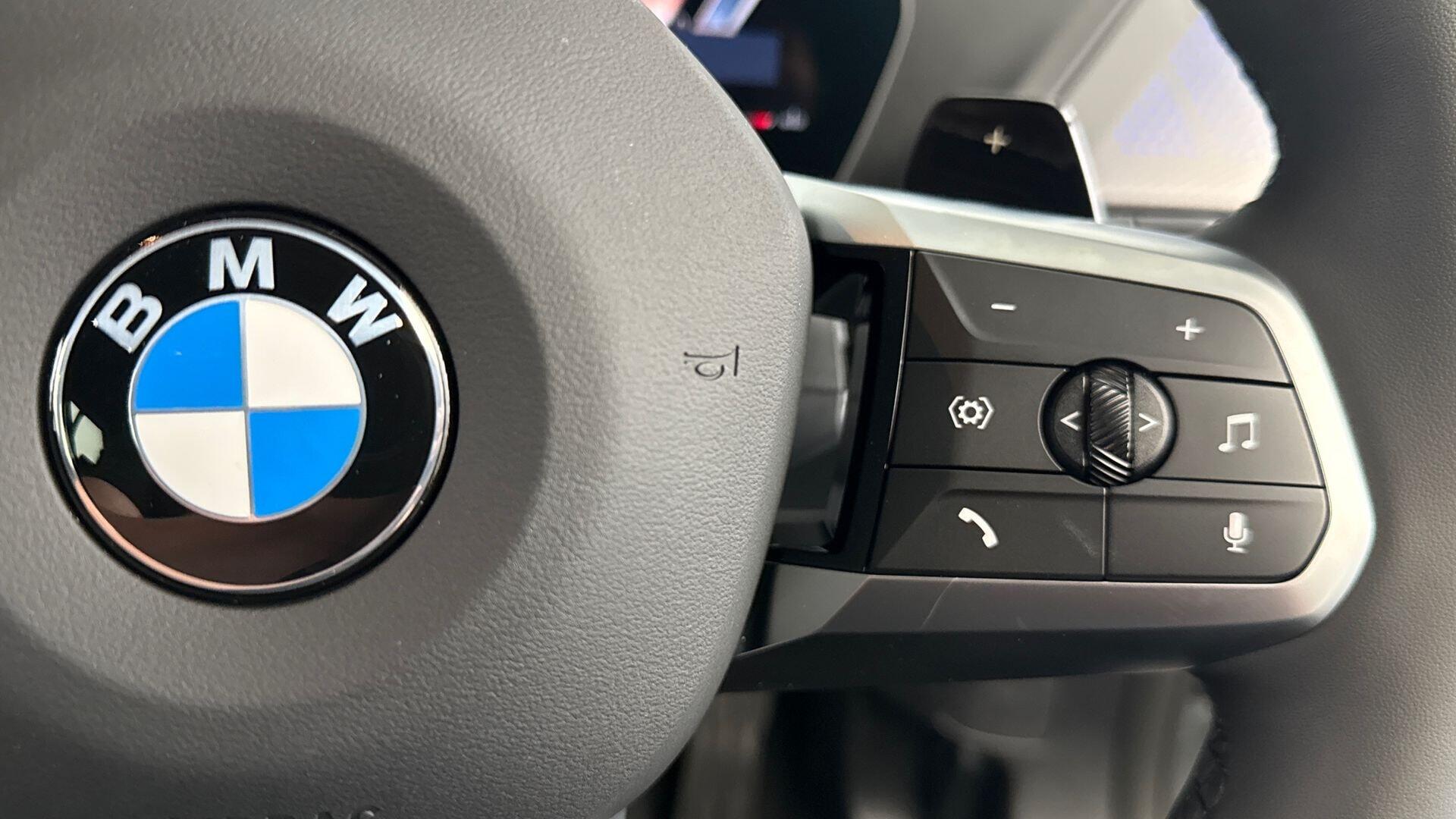 BMW 1 Series view 19