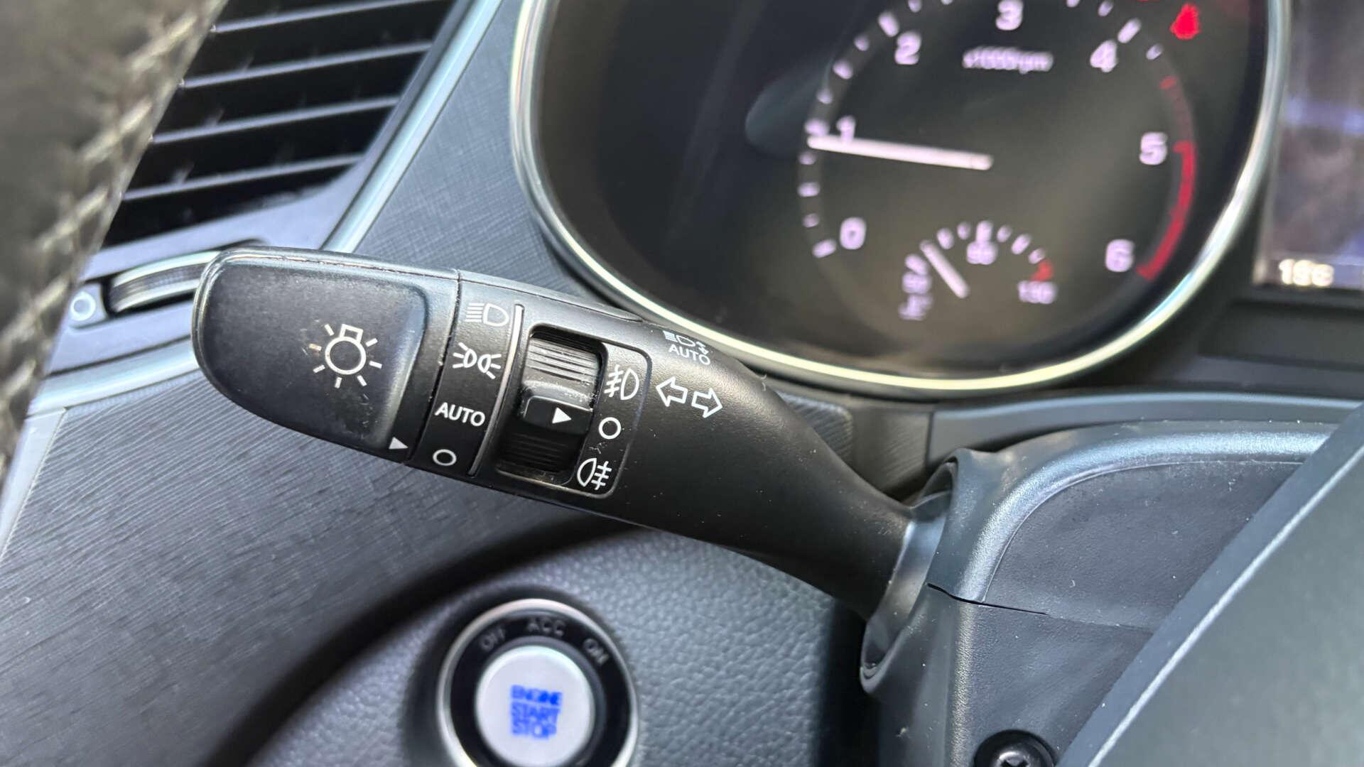Hyundai Santa Fe view 21