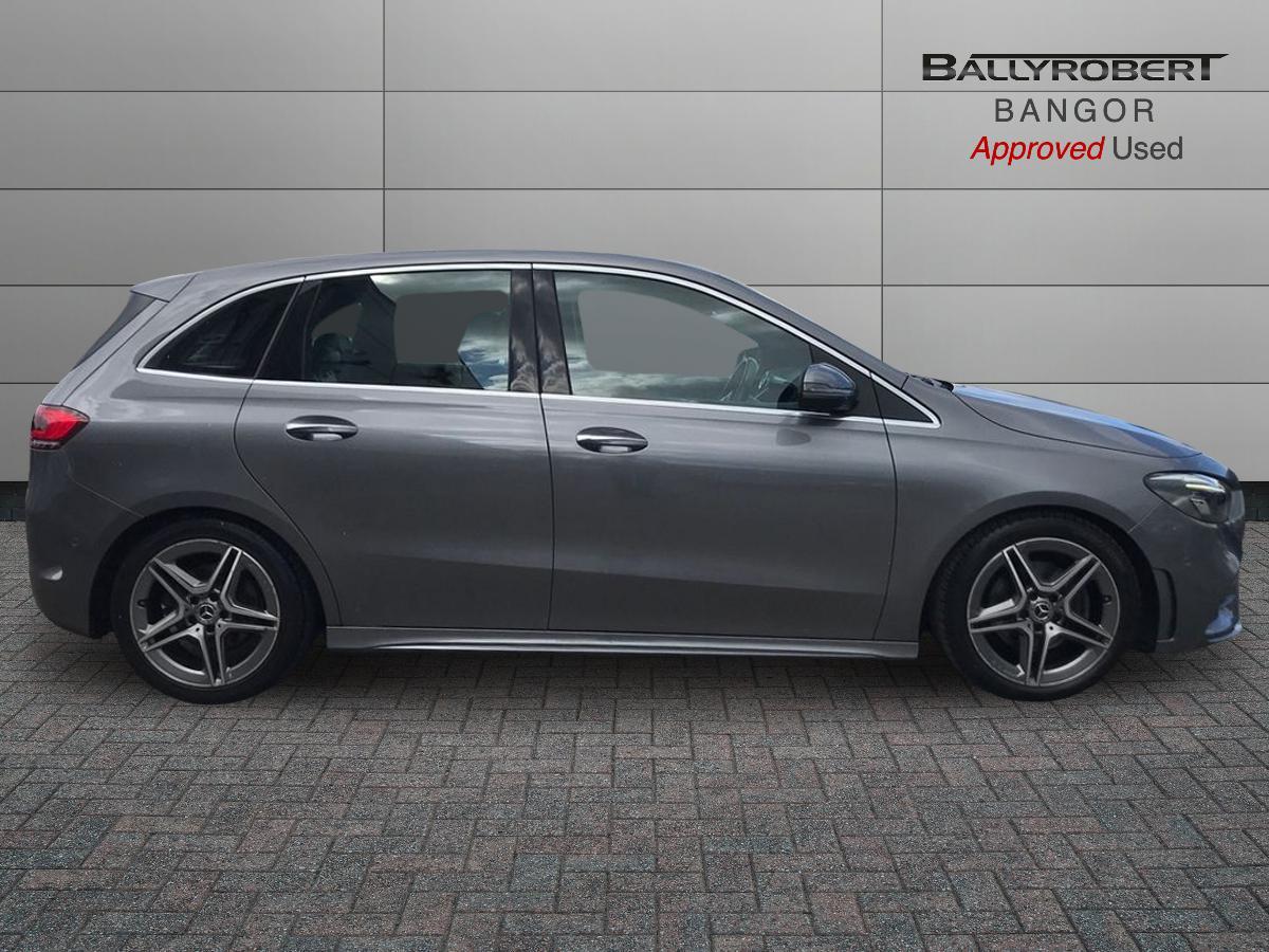 Mercedes-Benz B-Class view 9