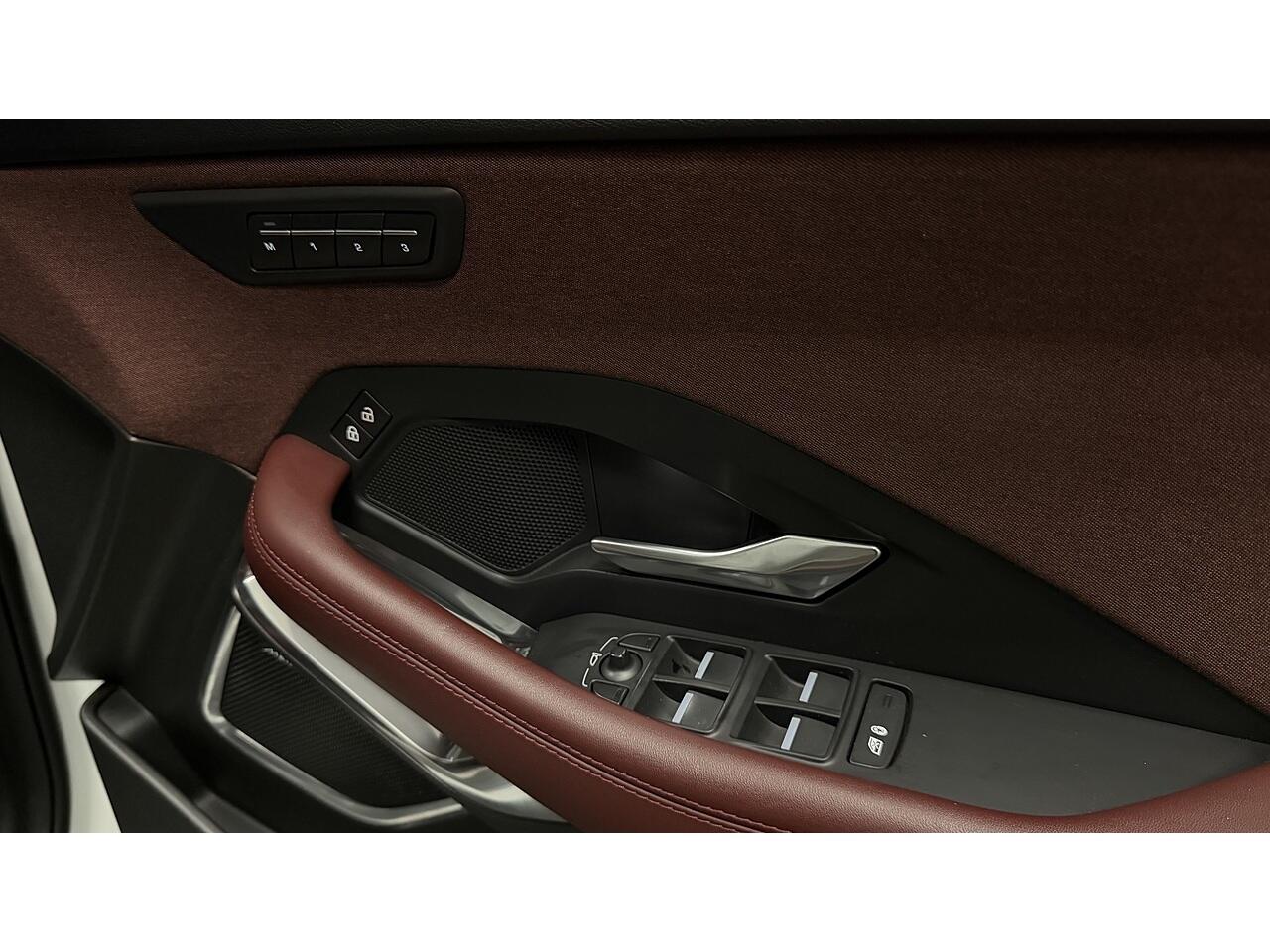 Jaguar E-Pace view 20