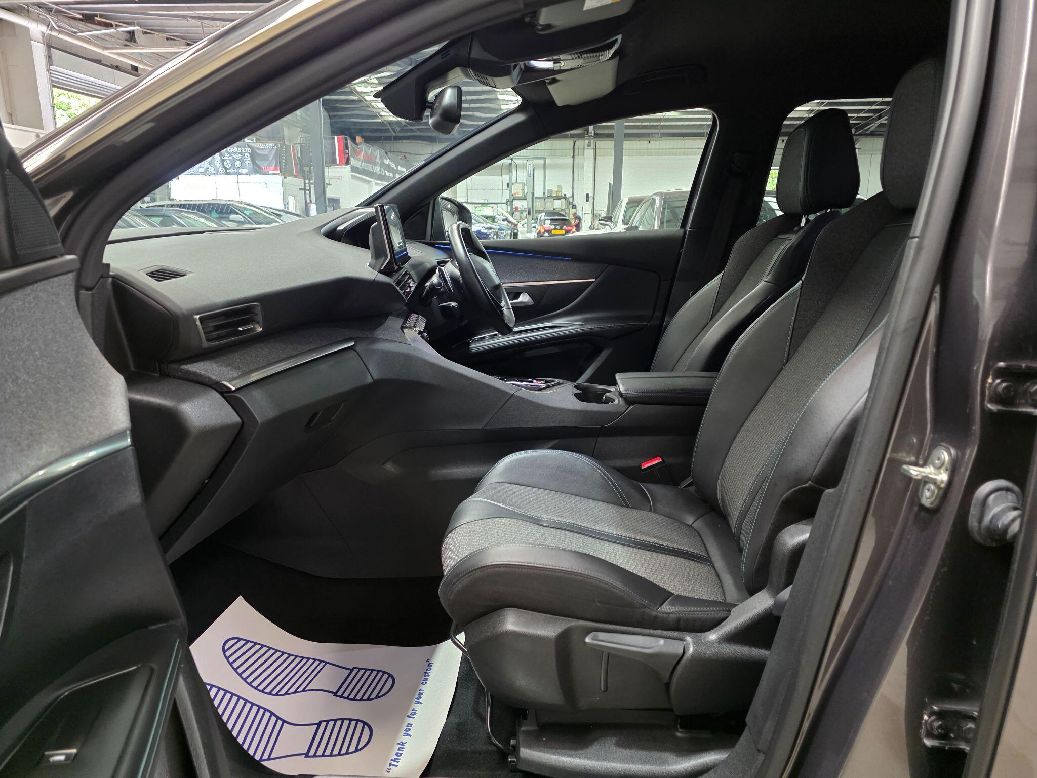 Peugeot 5008 view 28