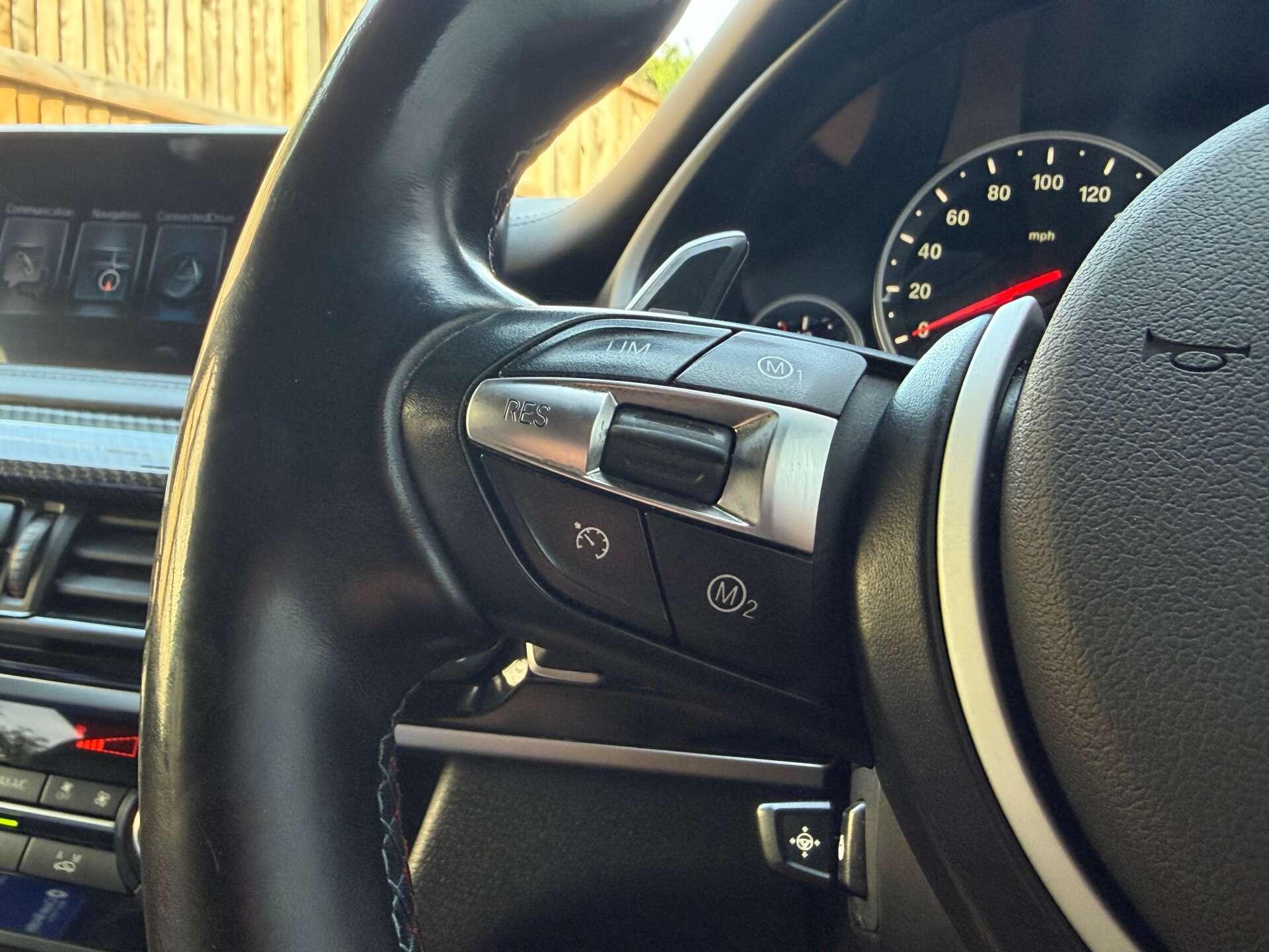 BMW X5 M view 18