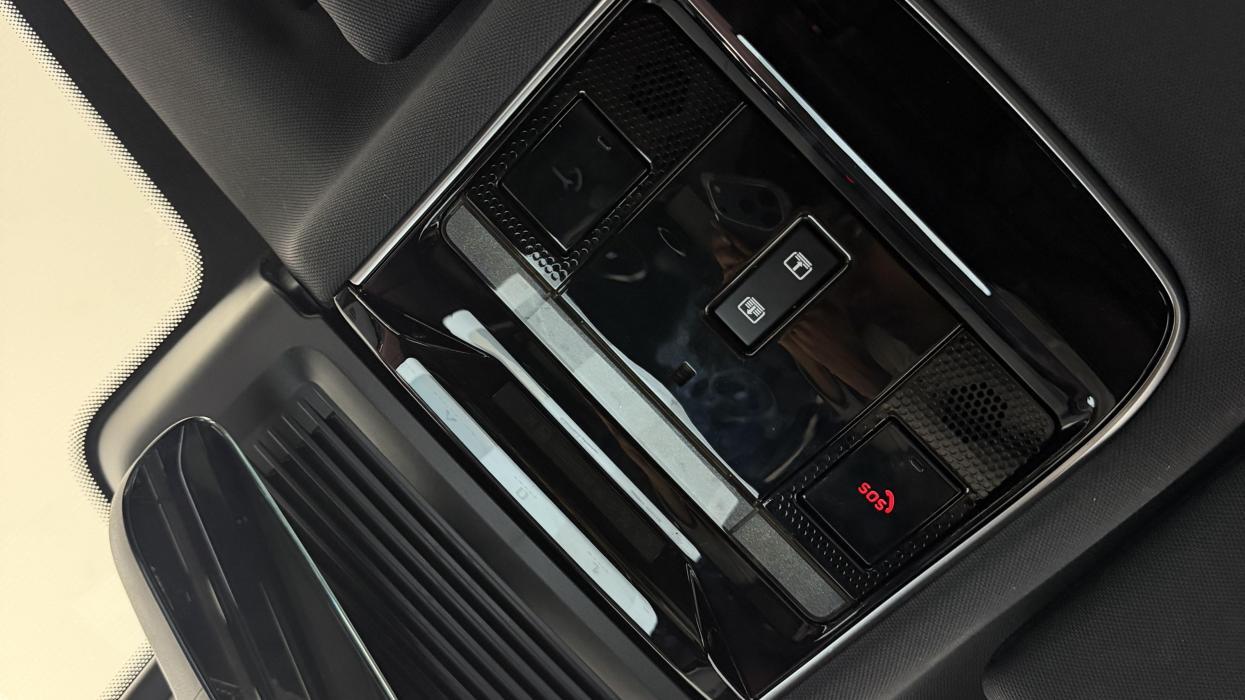 Land Rover Range Rover Sport view 31