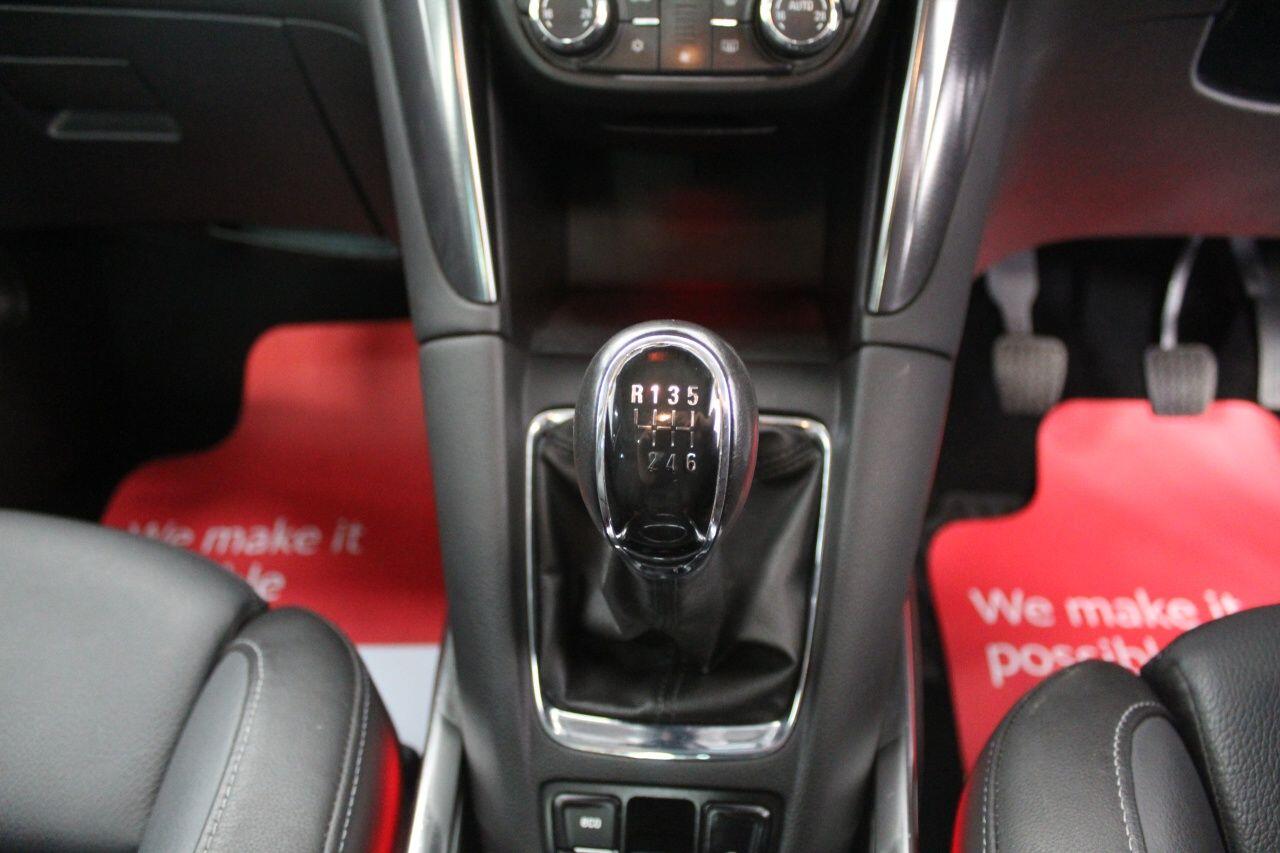 Vauxhall Zafira Tourer view 43