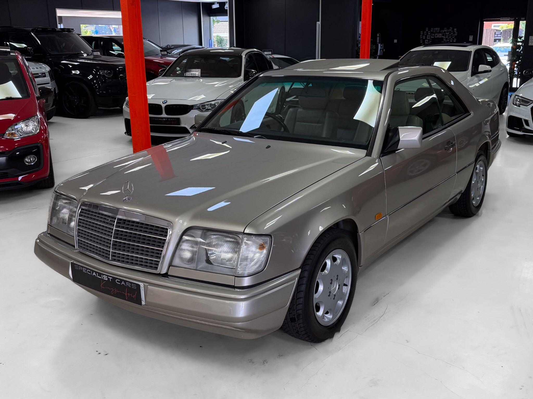 Mercedes-Benz E Class view 9