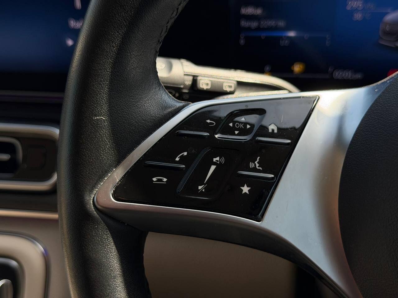 Mercedes-Benz V Class view 30