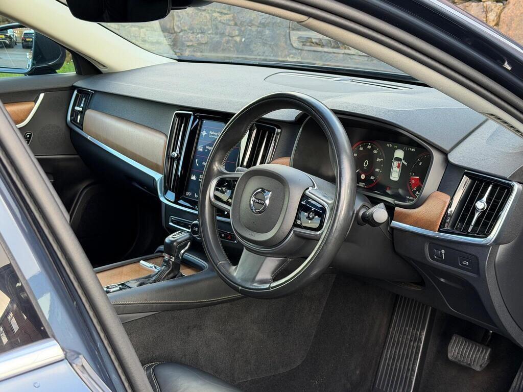 Volvo S90 view 13