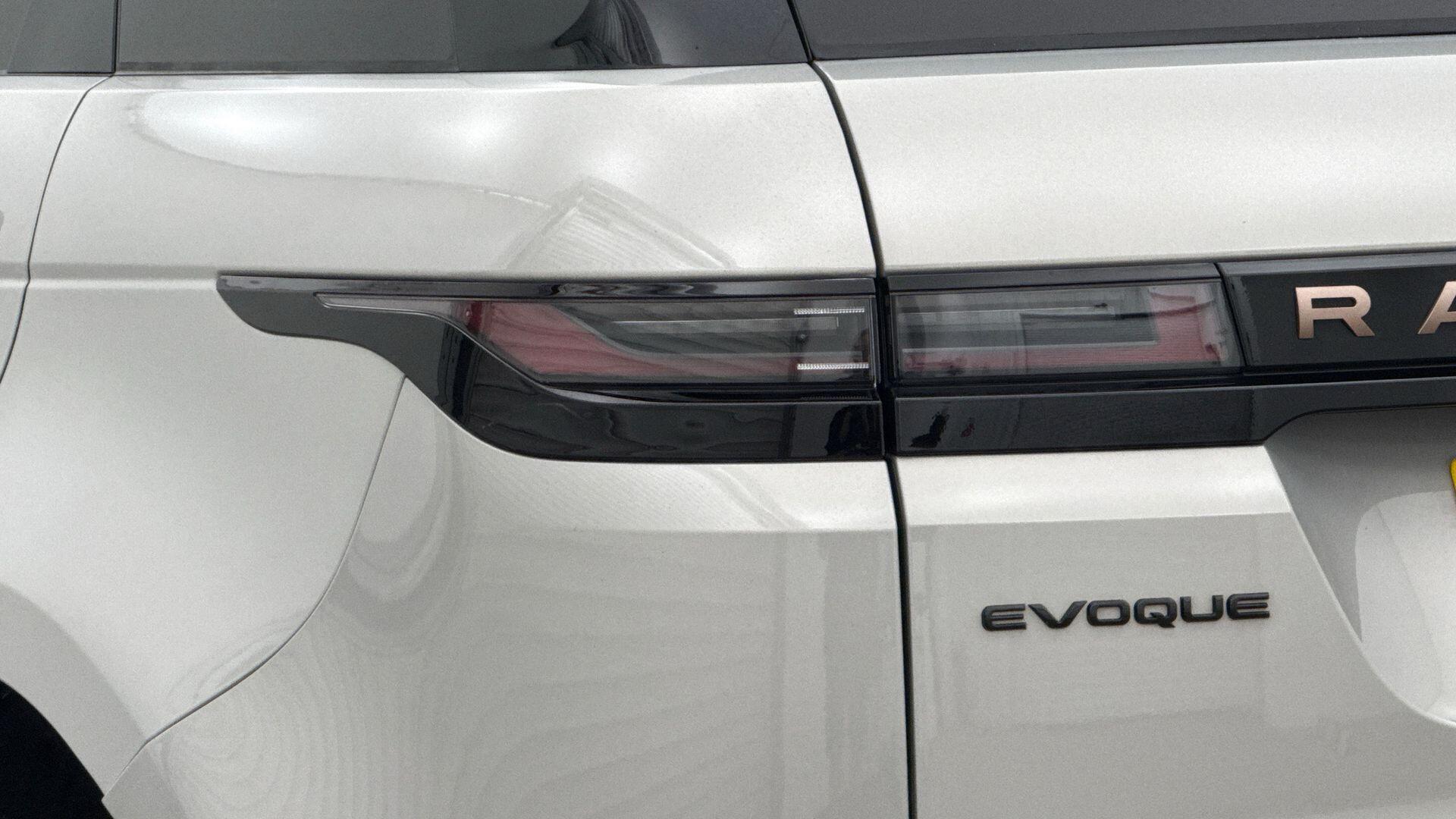 Land Rover Range Rover Evoque view 19