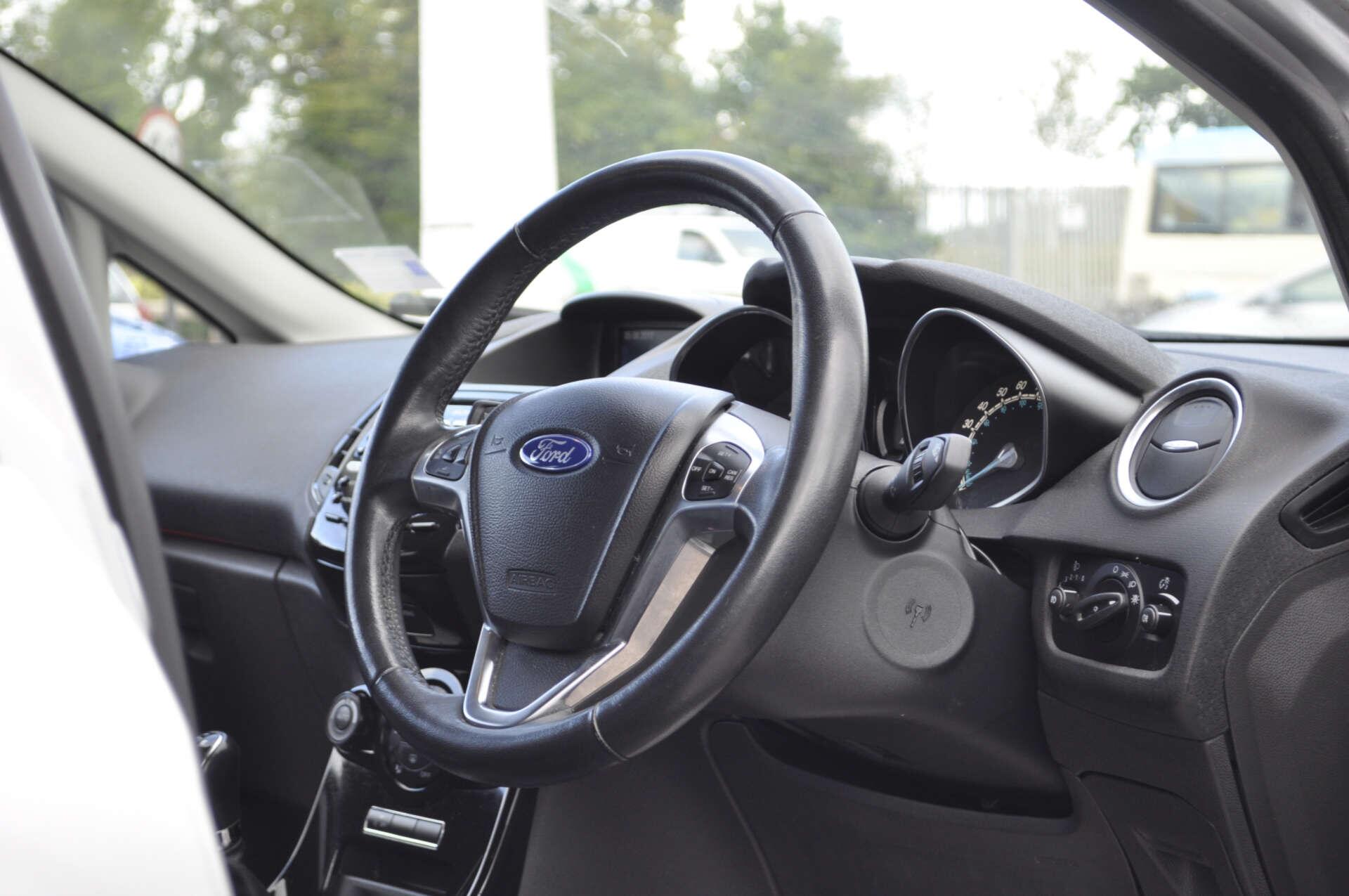 Ford Fiesta view 8