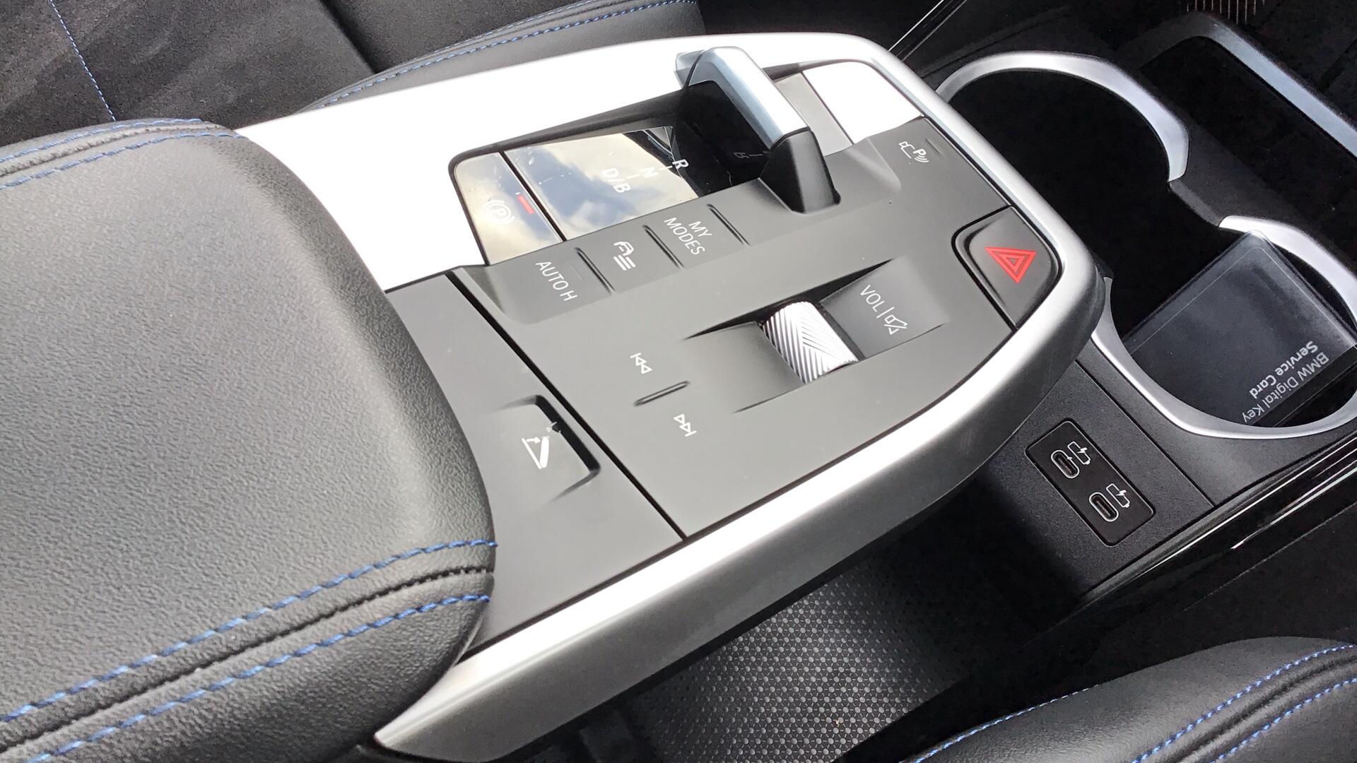 BMW iX1 view 19