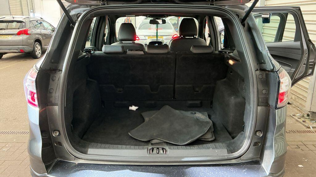 Ford Kuga view 14