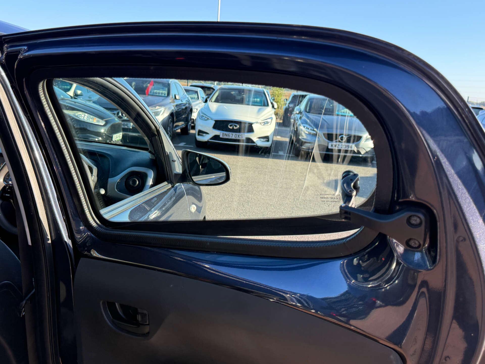 Peugeot 108 view 61