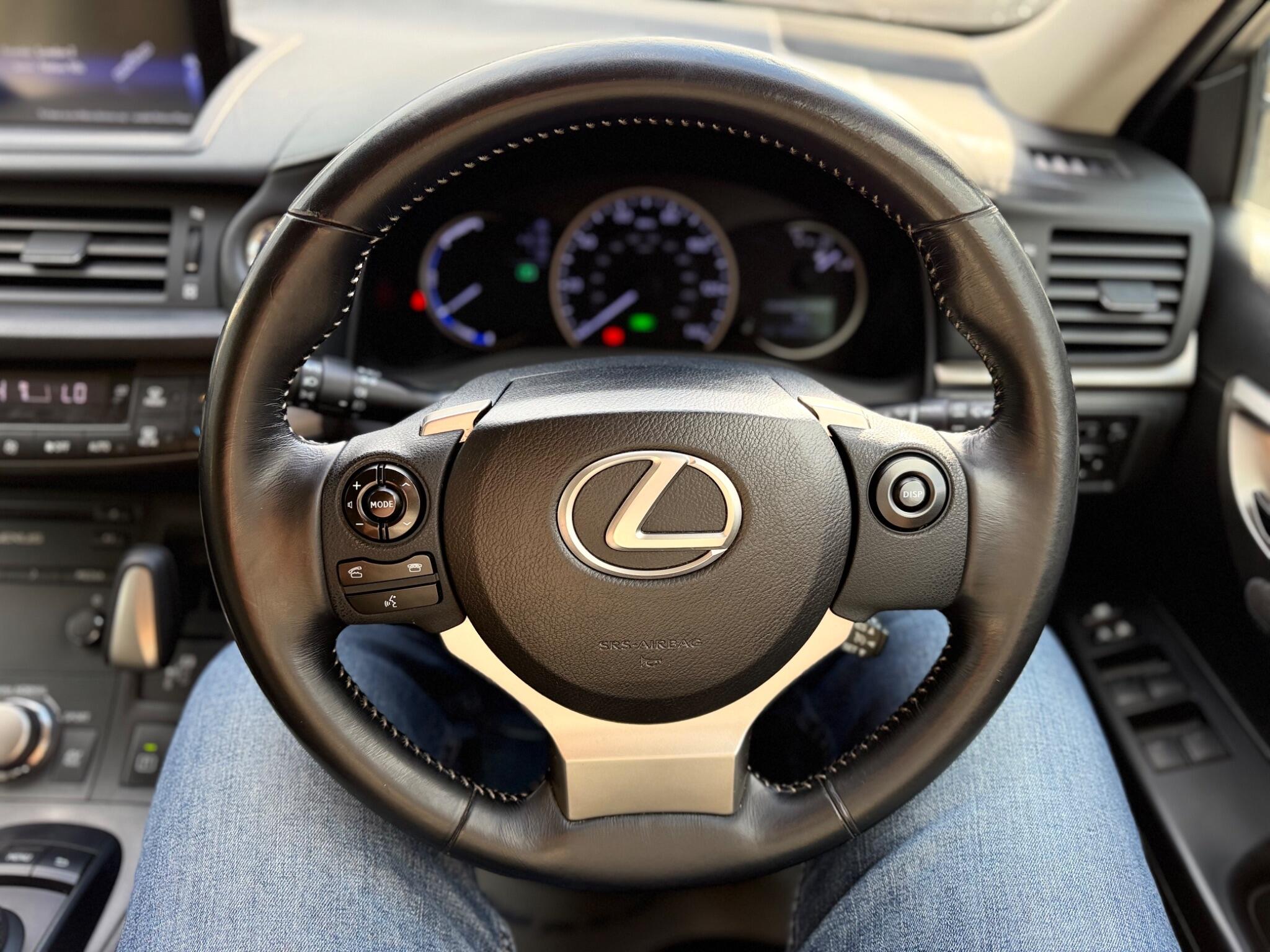 Lexus CT view 19