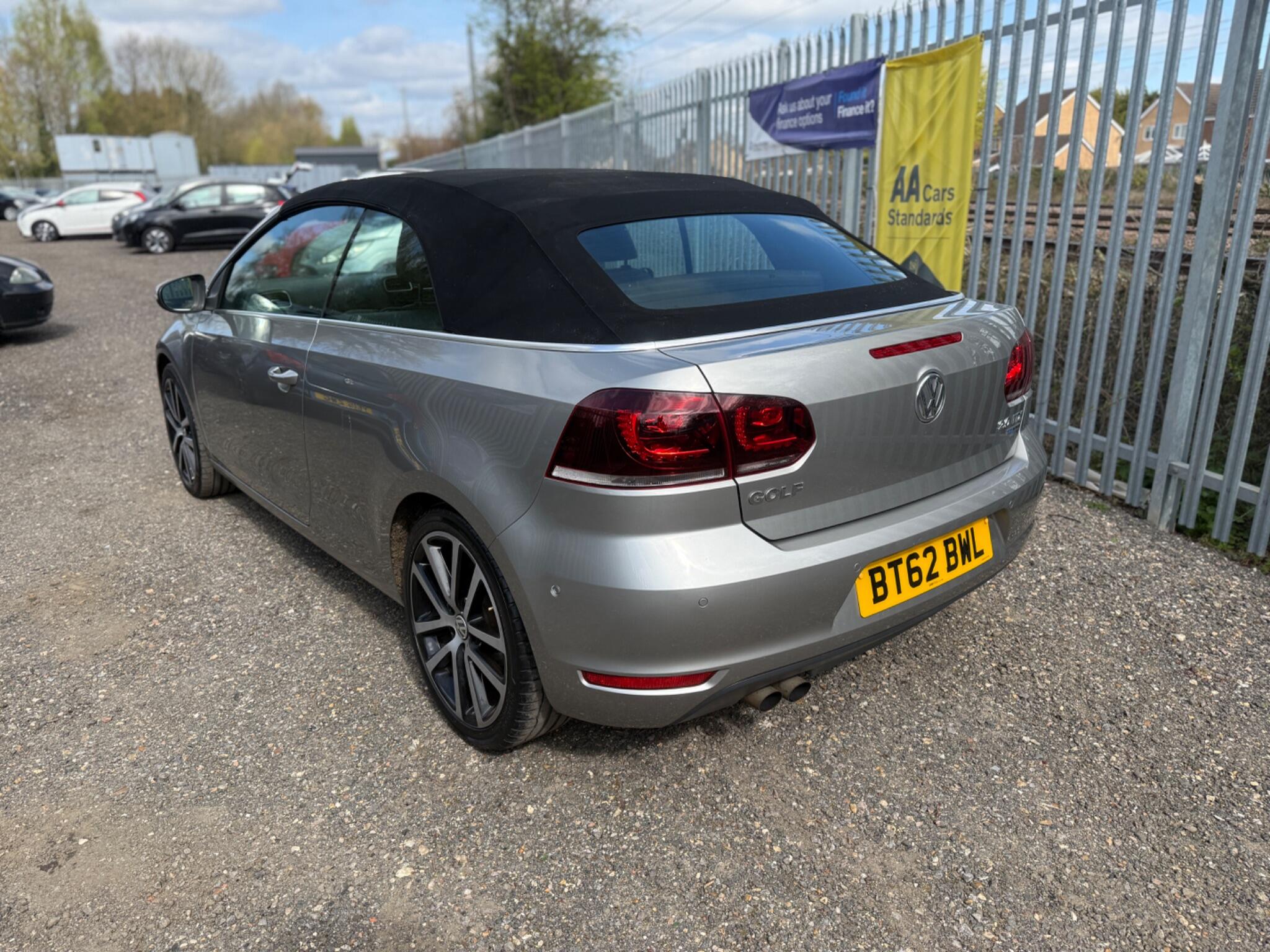 2012 Volkswagen Golf image 44