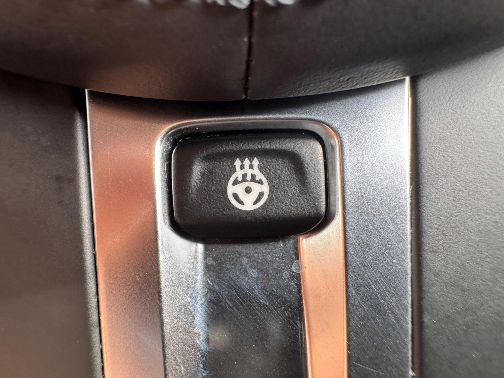 BMW 2 Series view 24