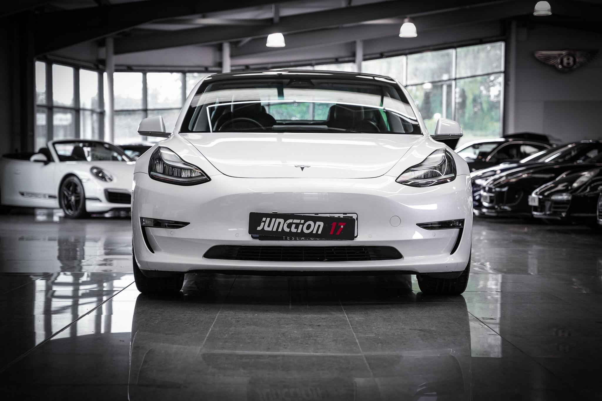 Tesla Model 3 view 12