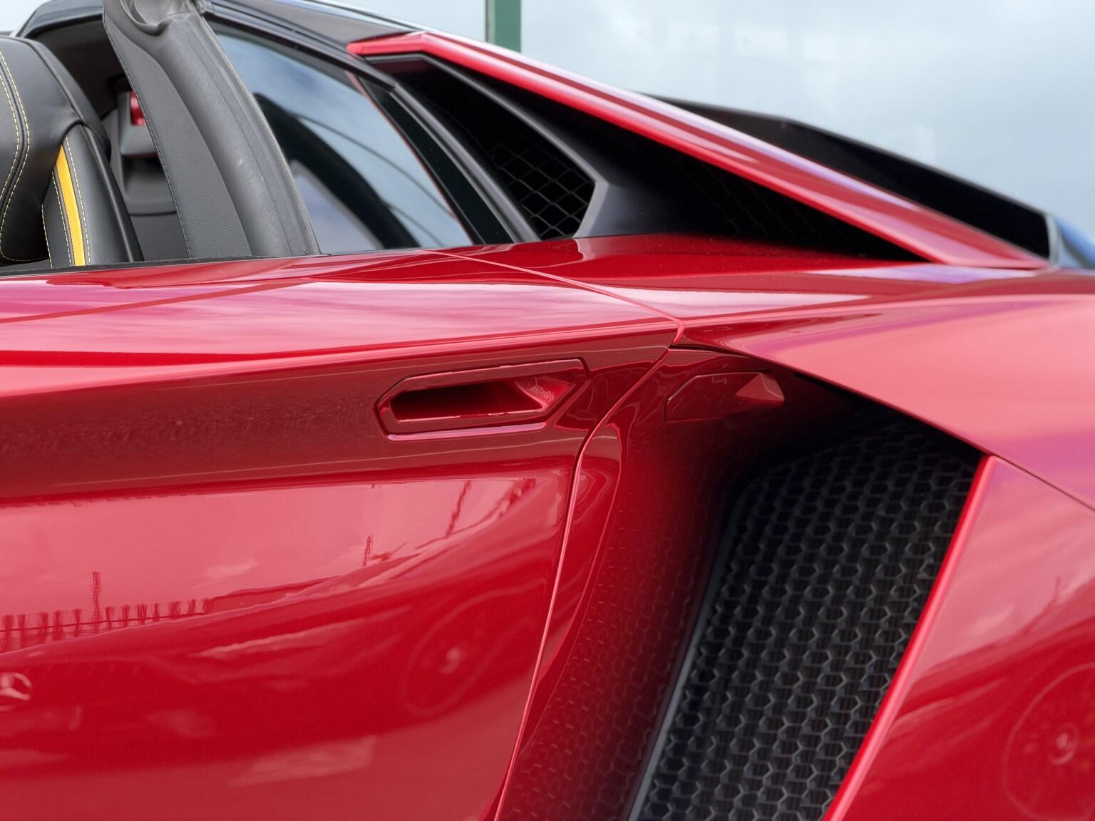 Lamborghini Aventador view 27