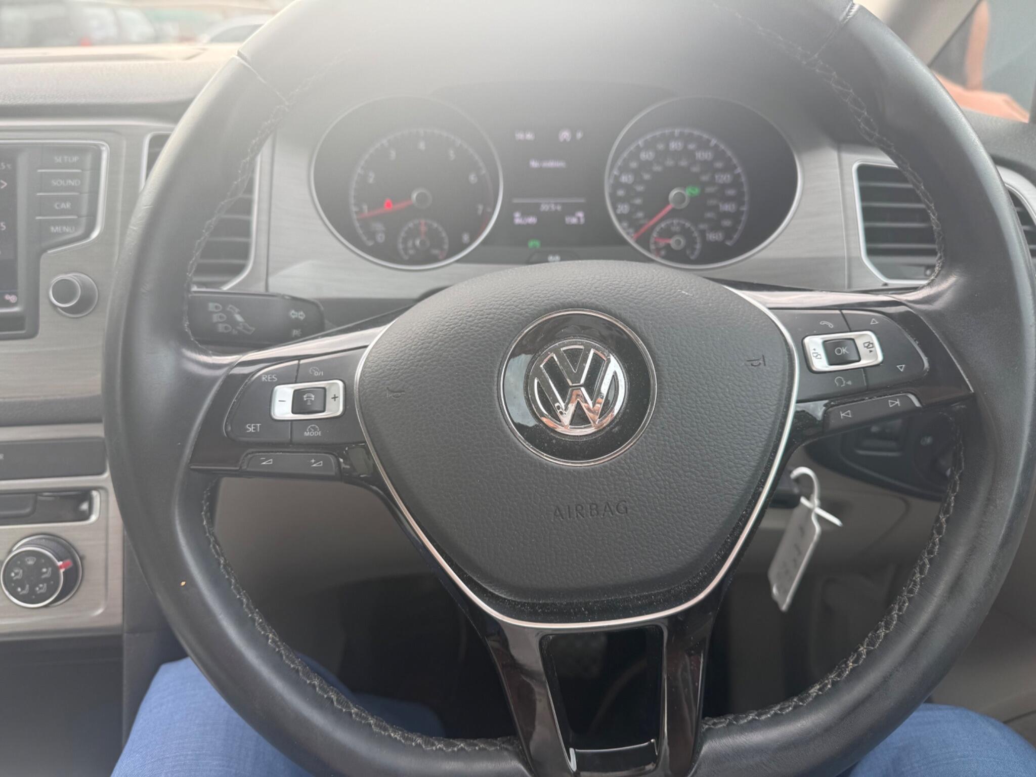 Volkswagen Golf Sportsvan view 8