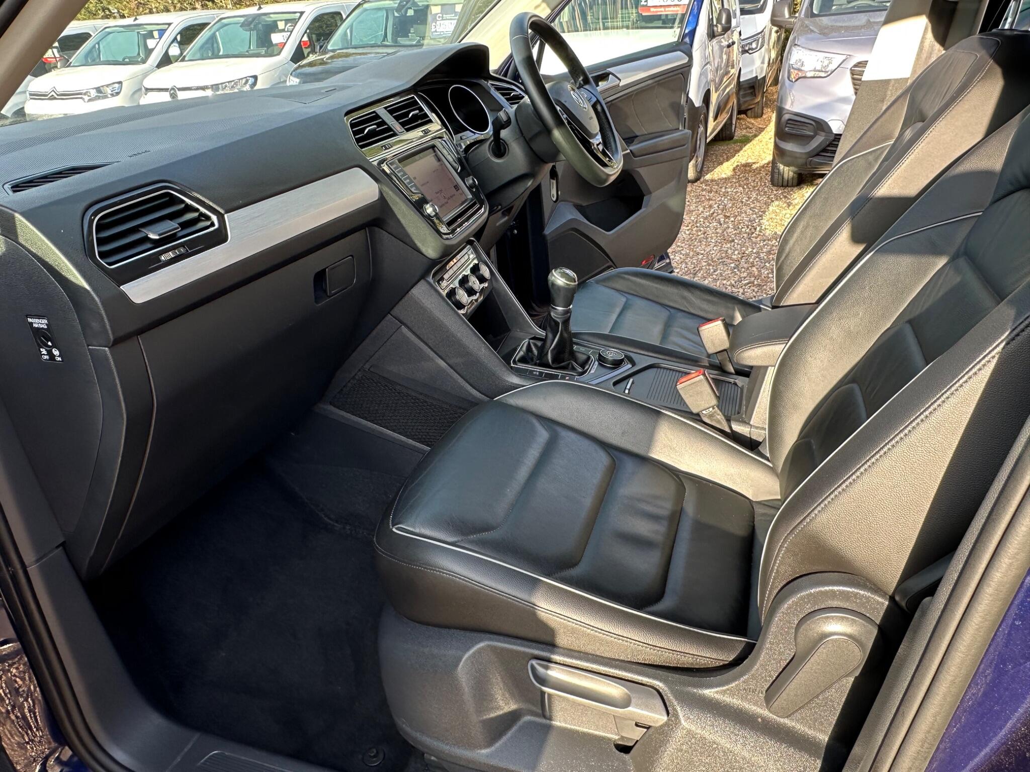 Volkswagen Tiguan view 20