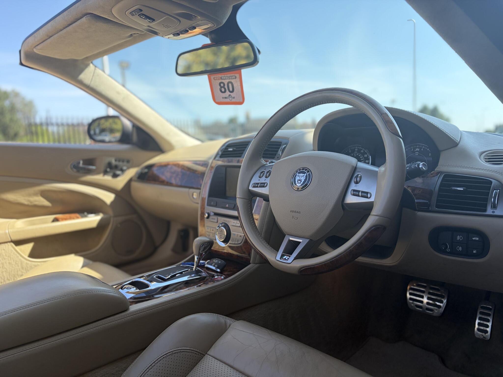 Jaguar XKR view 17