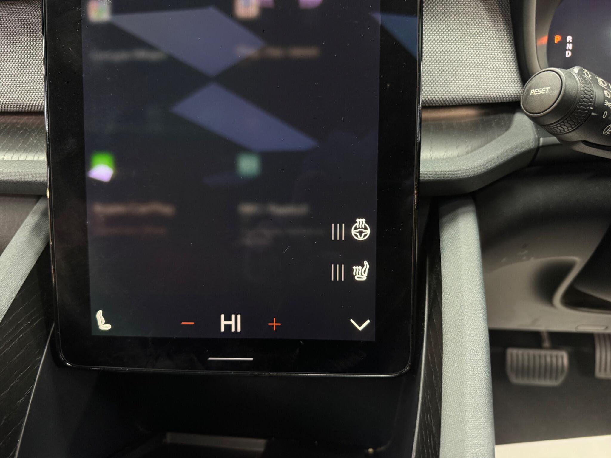 Polestar 2 view 34