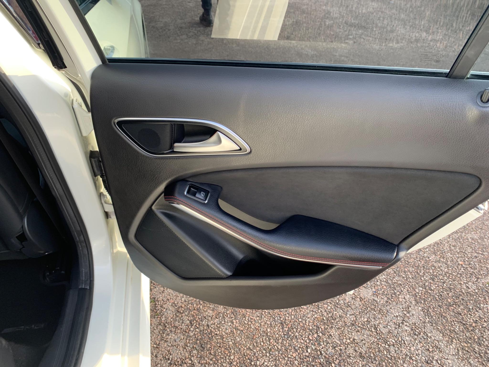 Mercedes-Benz A Class view 11