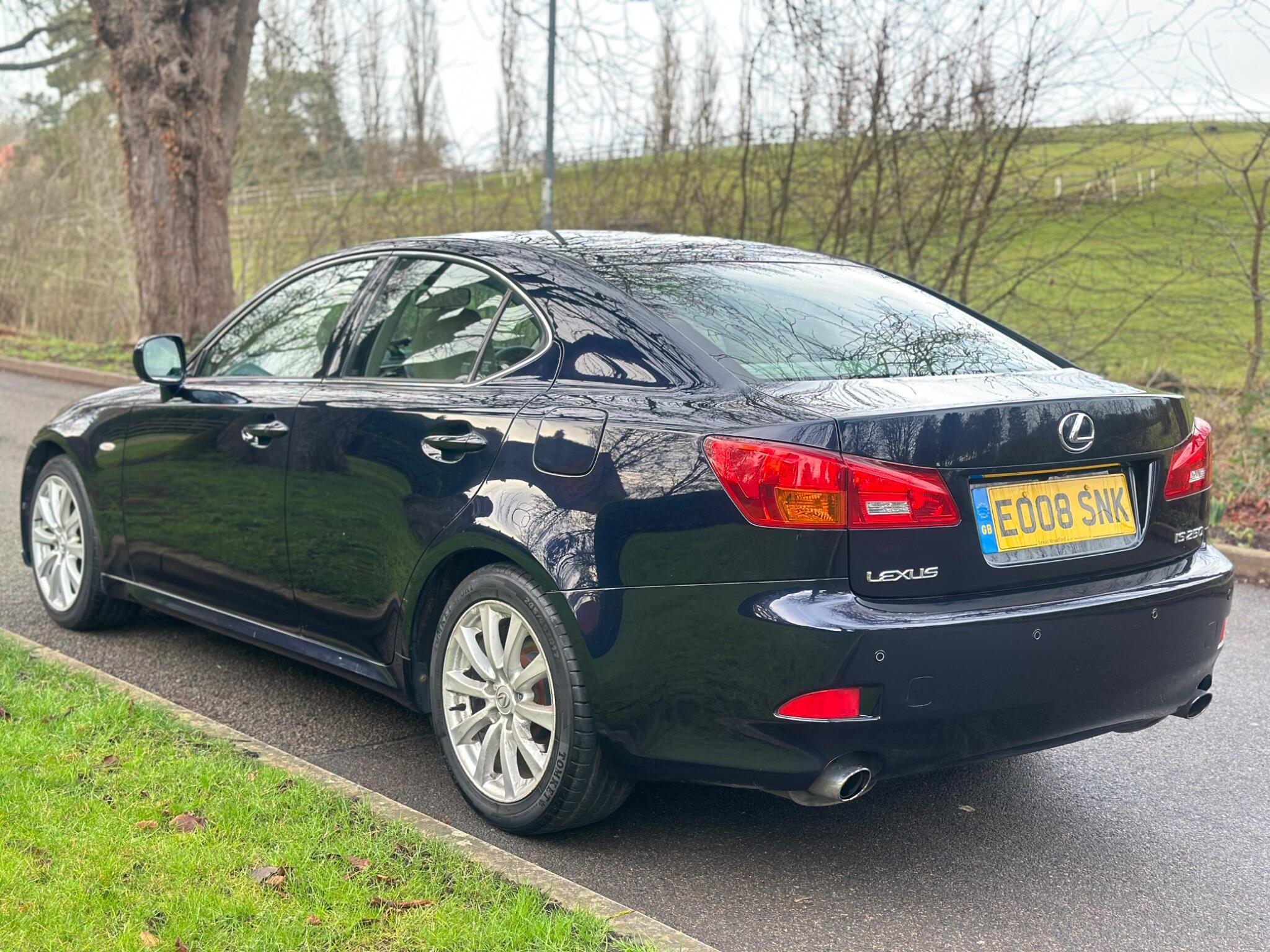 2008 Lexus IS image 5