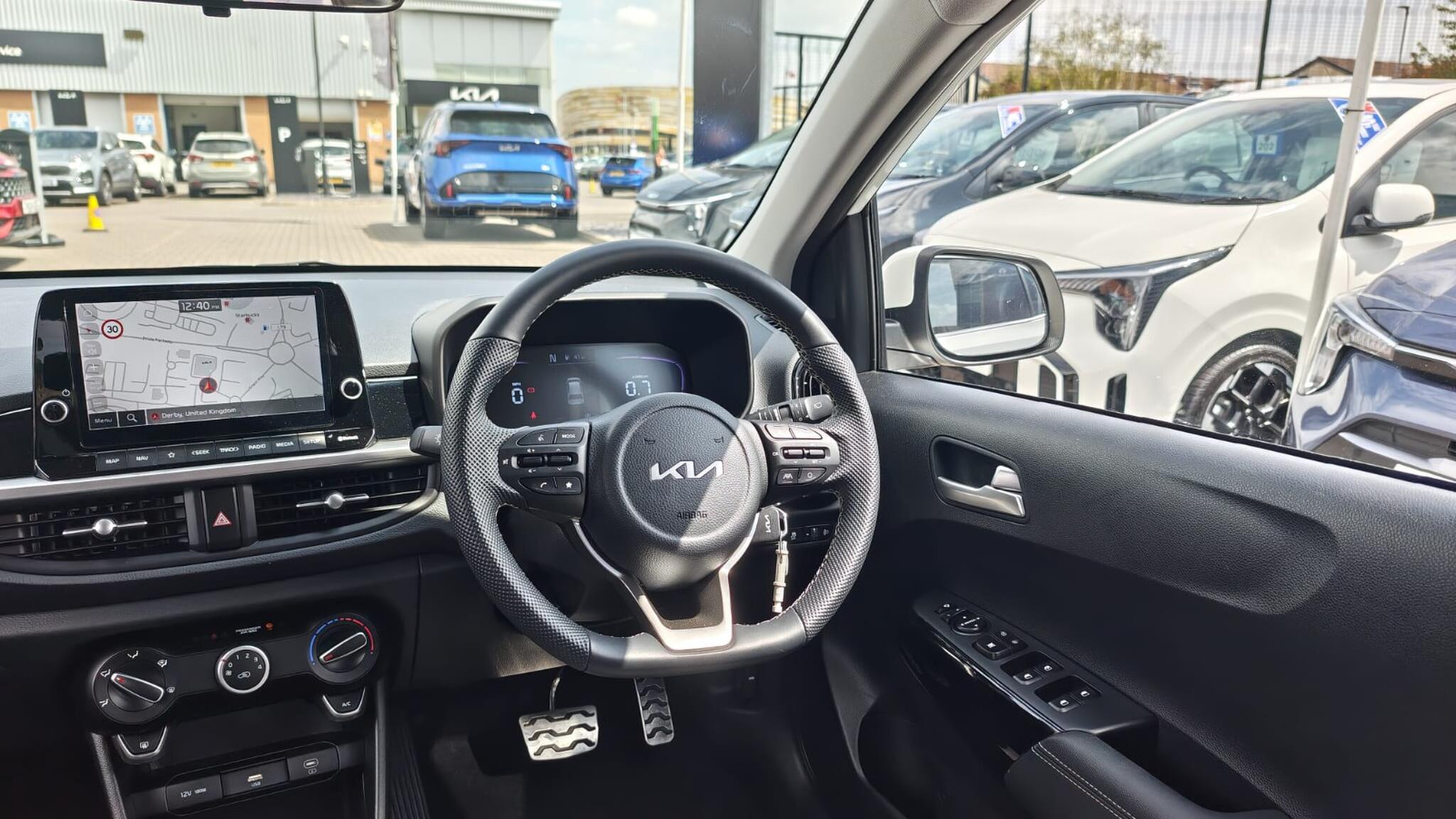 Kia Picanto view 12