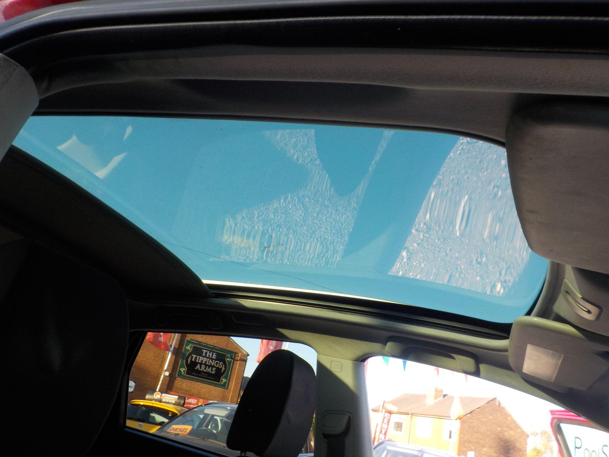 Nissan Qashqai 1.6 n-tec 2WD Euro 5 5dr