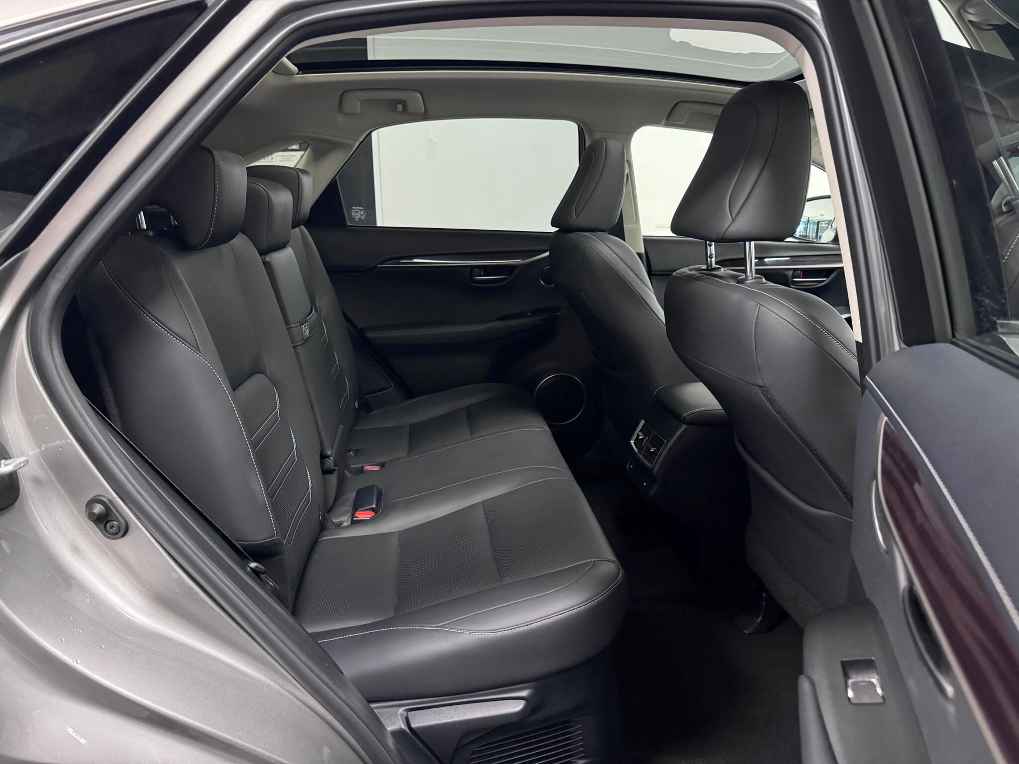 Lexus NX view 30