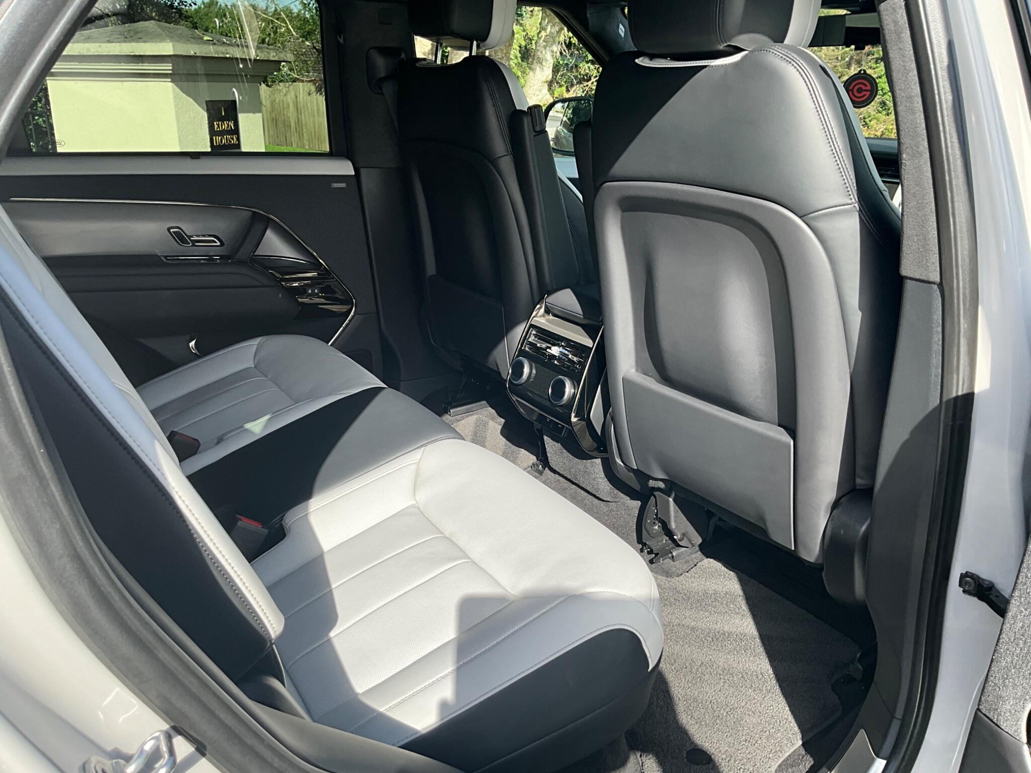 Land Rover Range Rover Sport view 13