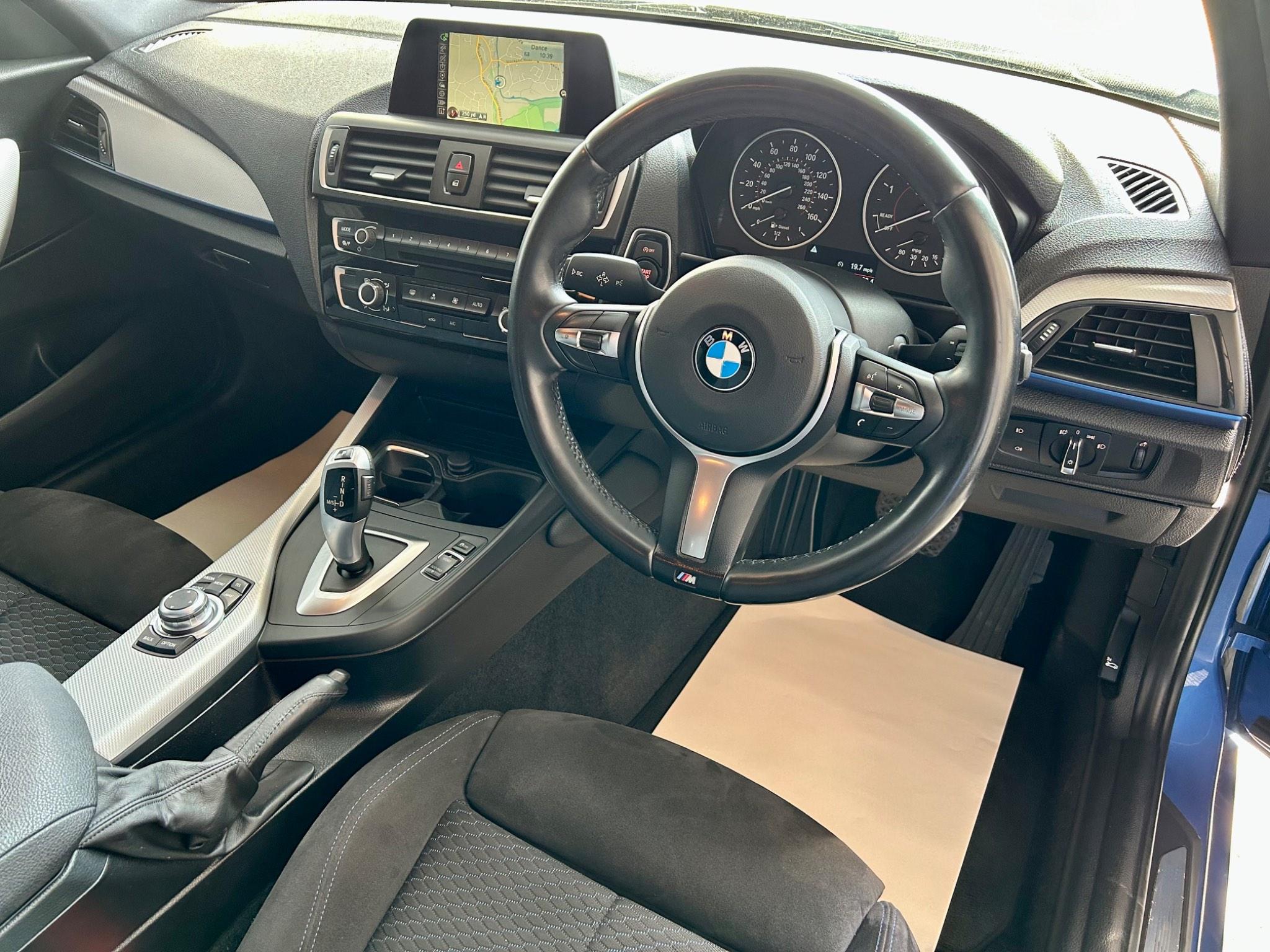 BMW 1 Series view 24