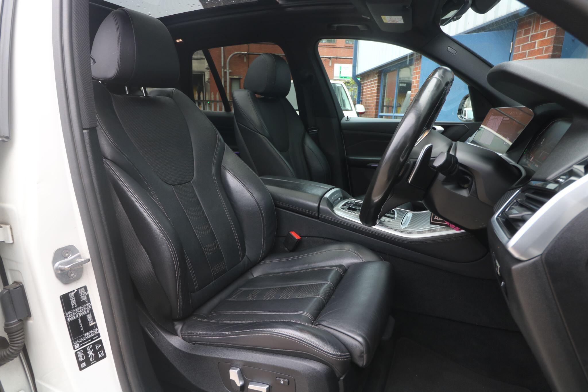 BMW X5 view 9
