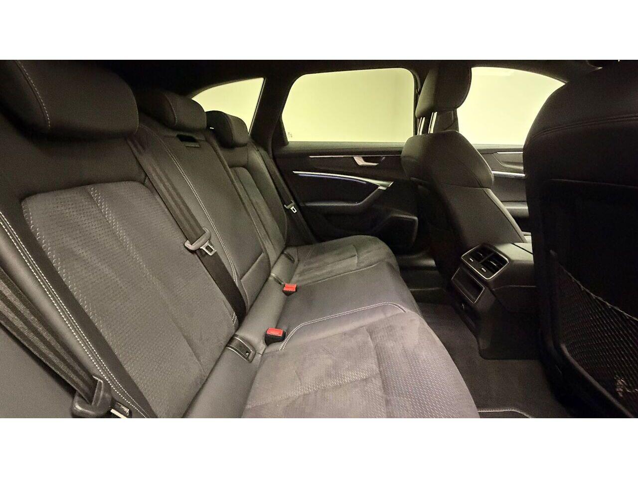 Audi A6 view 16