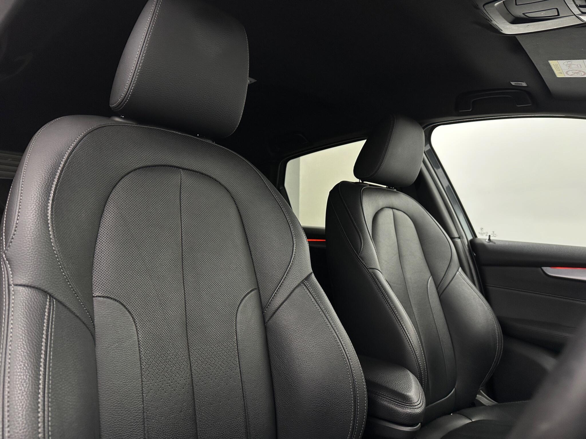 BMW 2 Series view 33