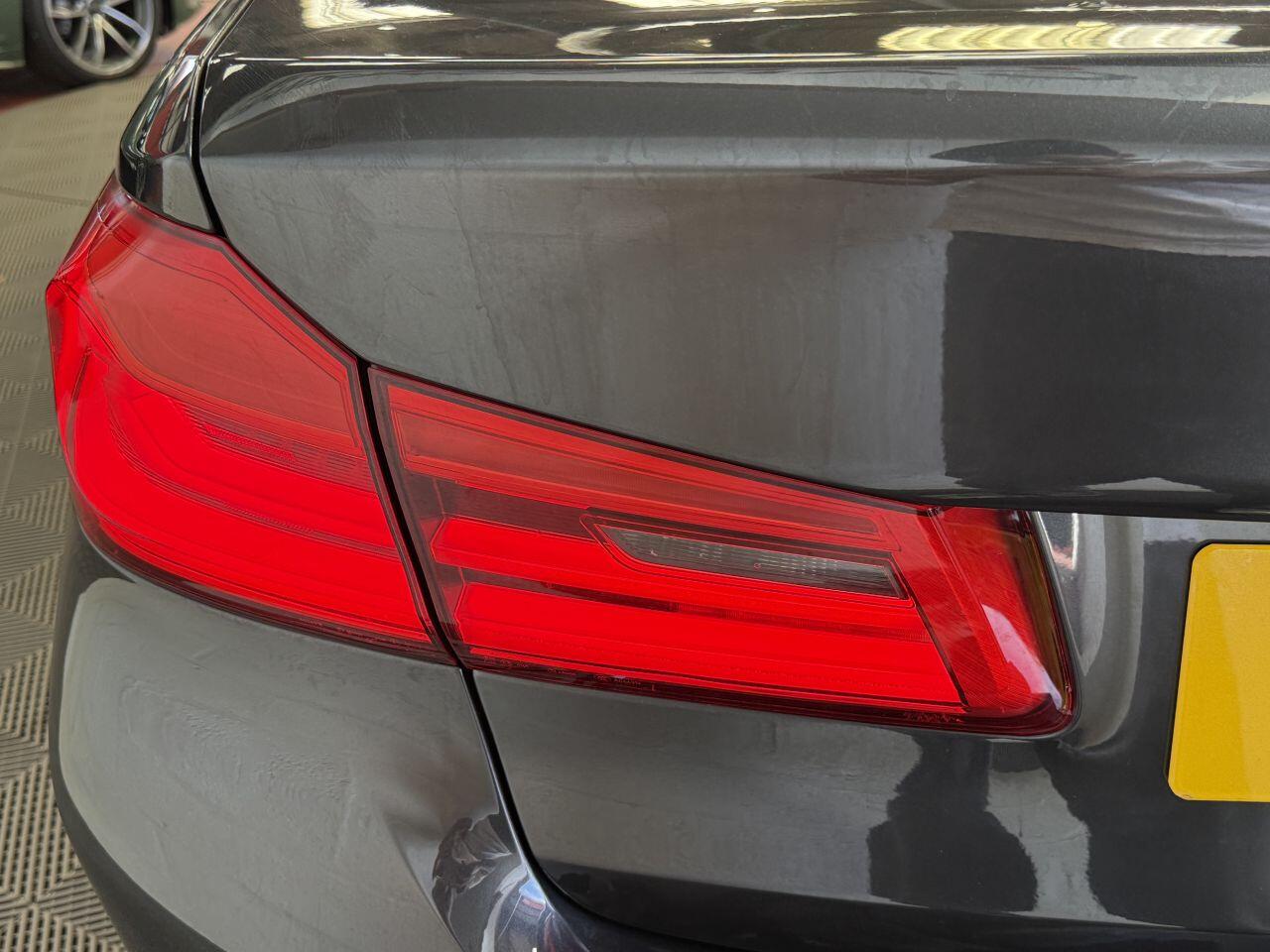 BMW 5 Series view 24