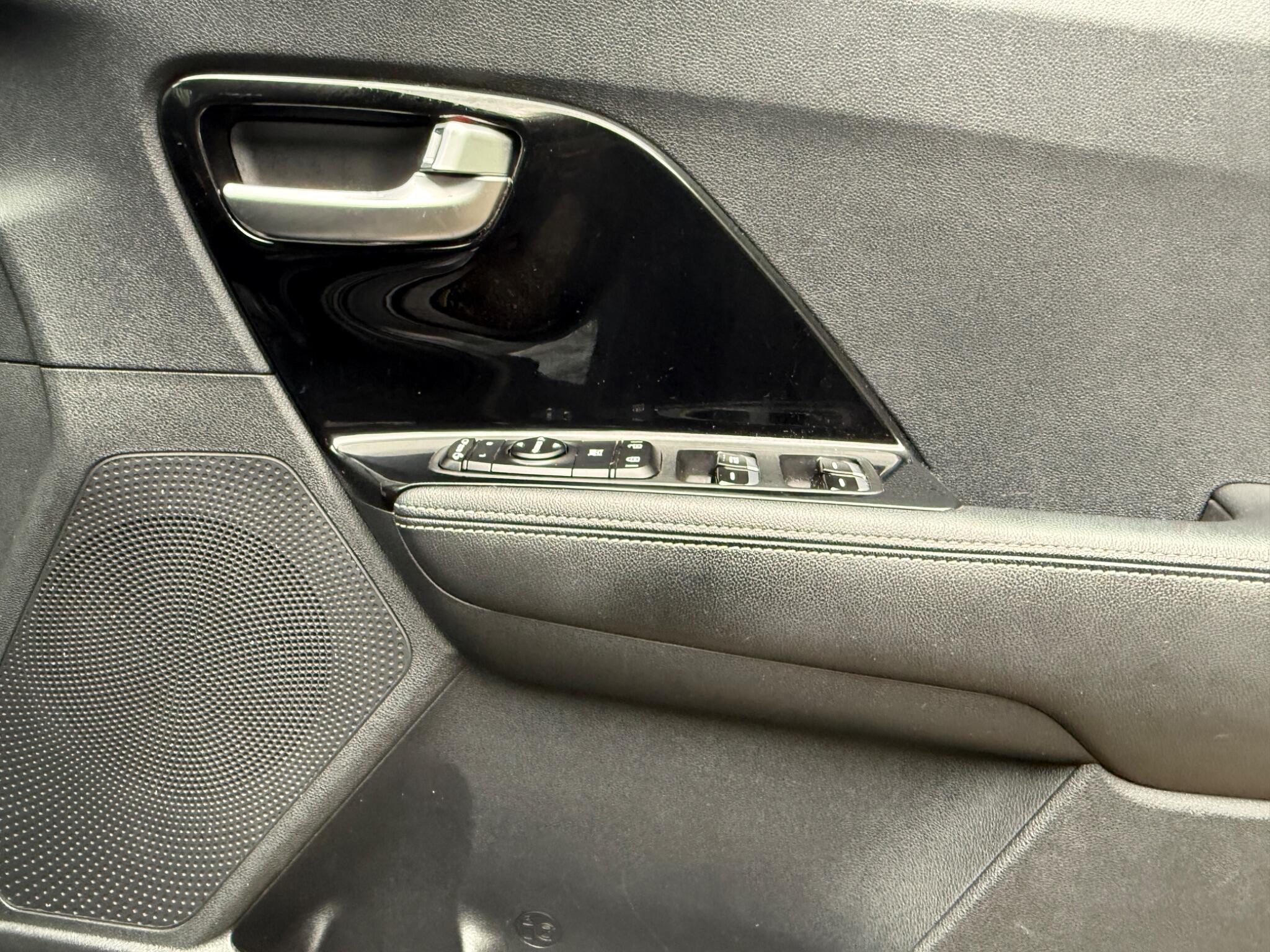 2018 Kia Niro image 30