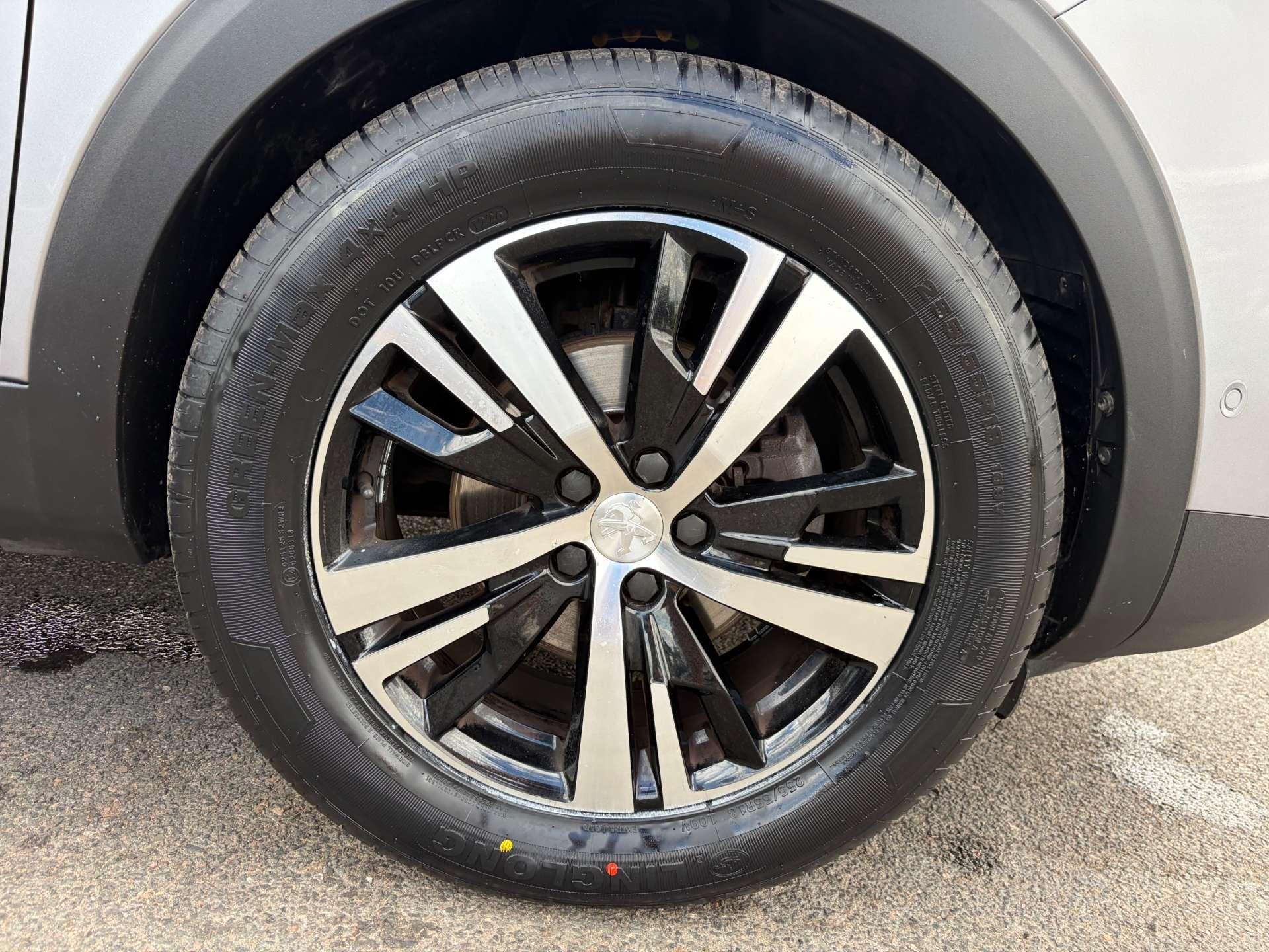 Peugeot 3008 view 12